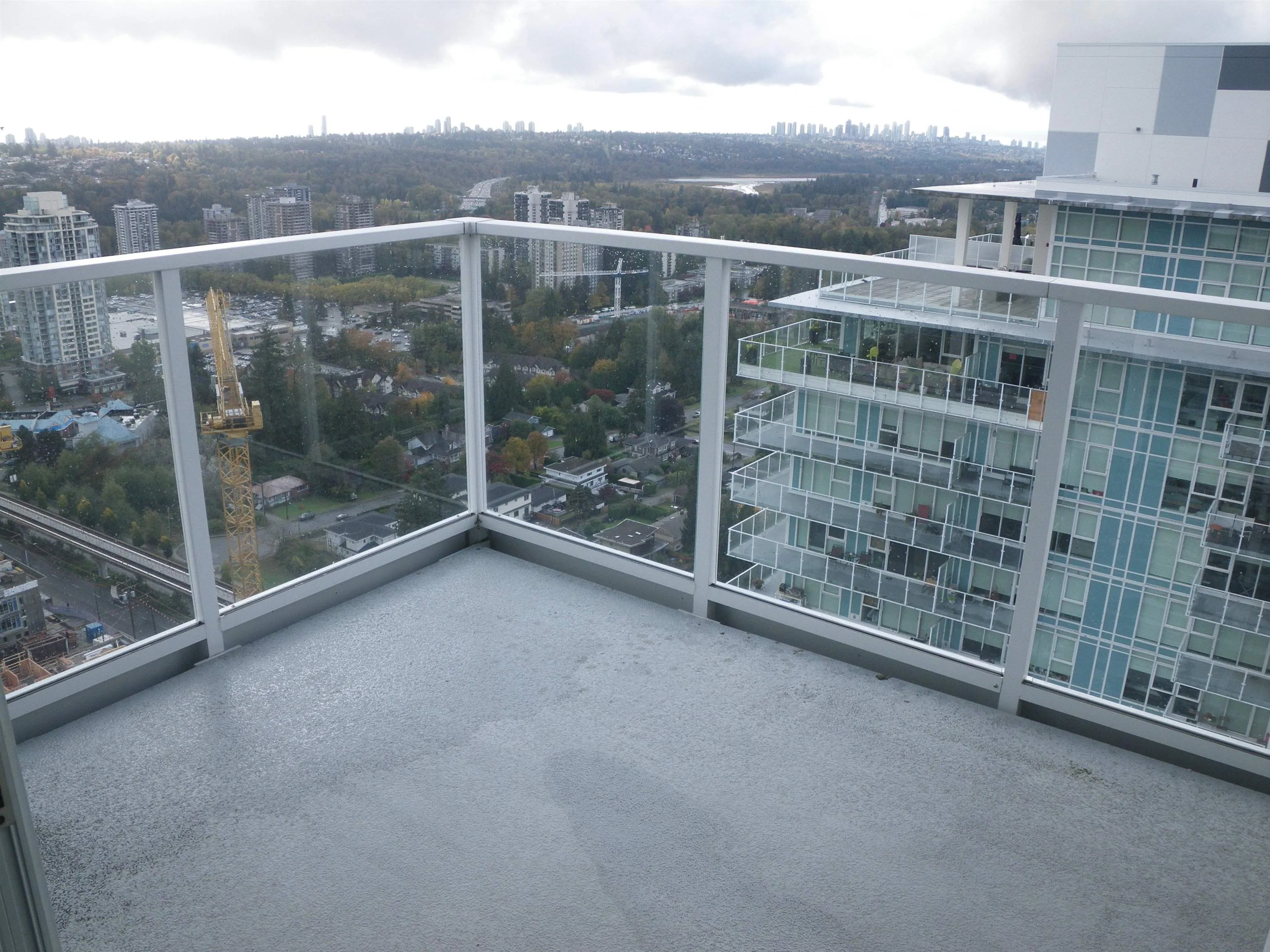 2907 657 Whiting Way