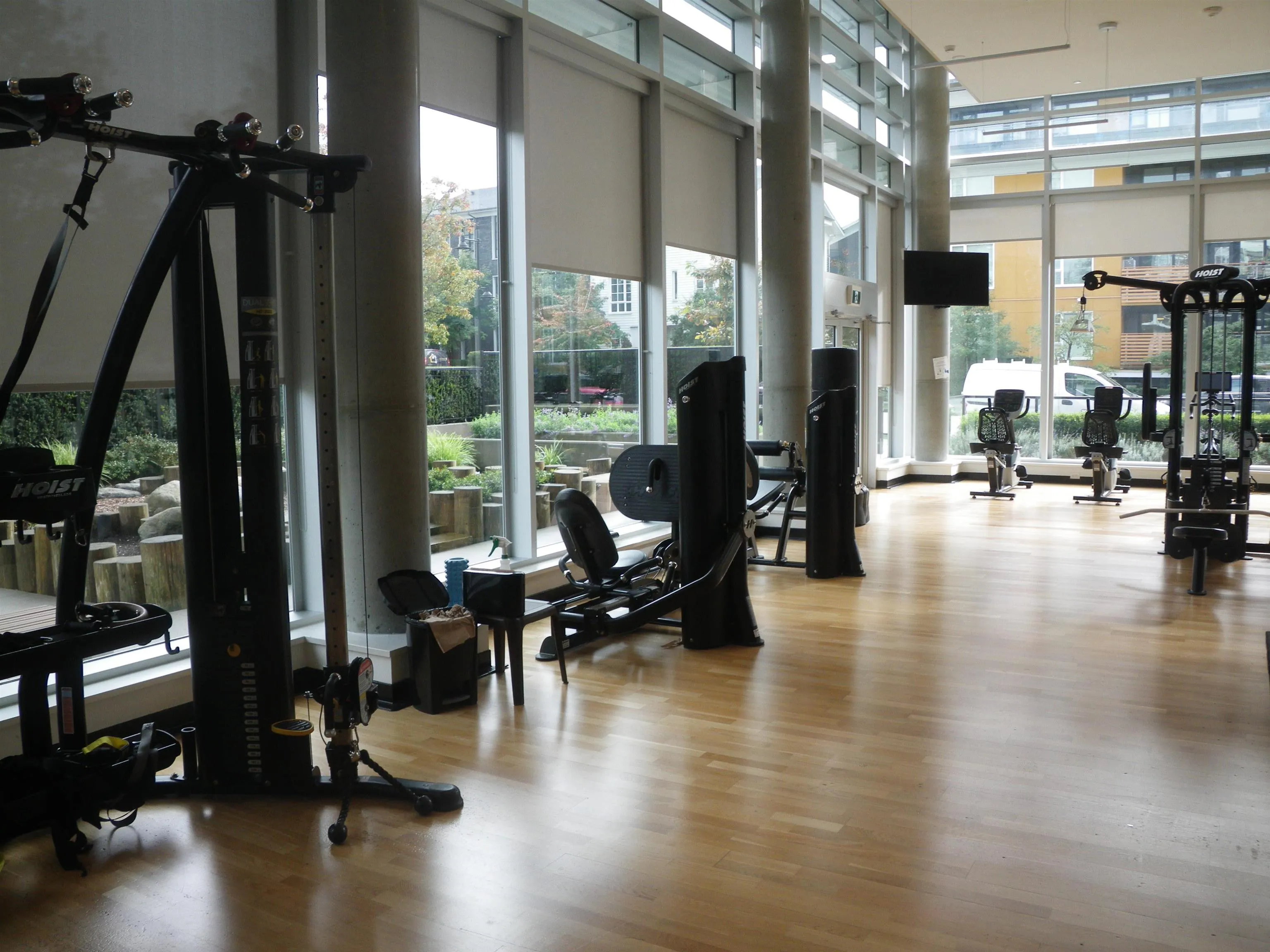 2907 657 Whiting Way