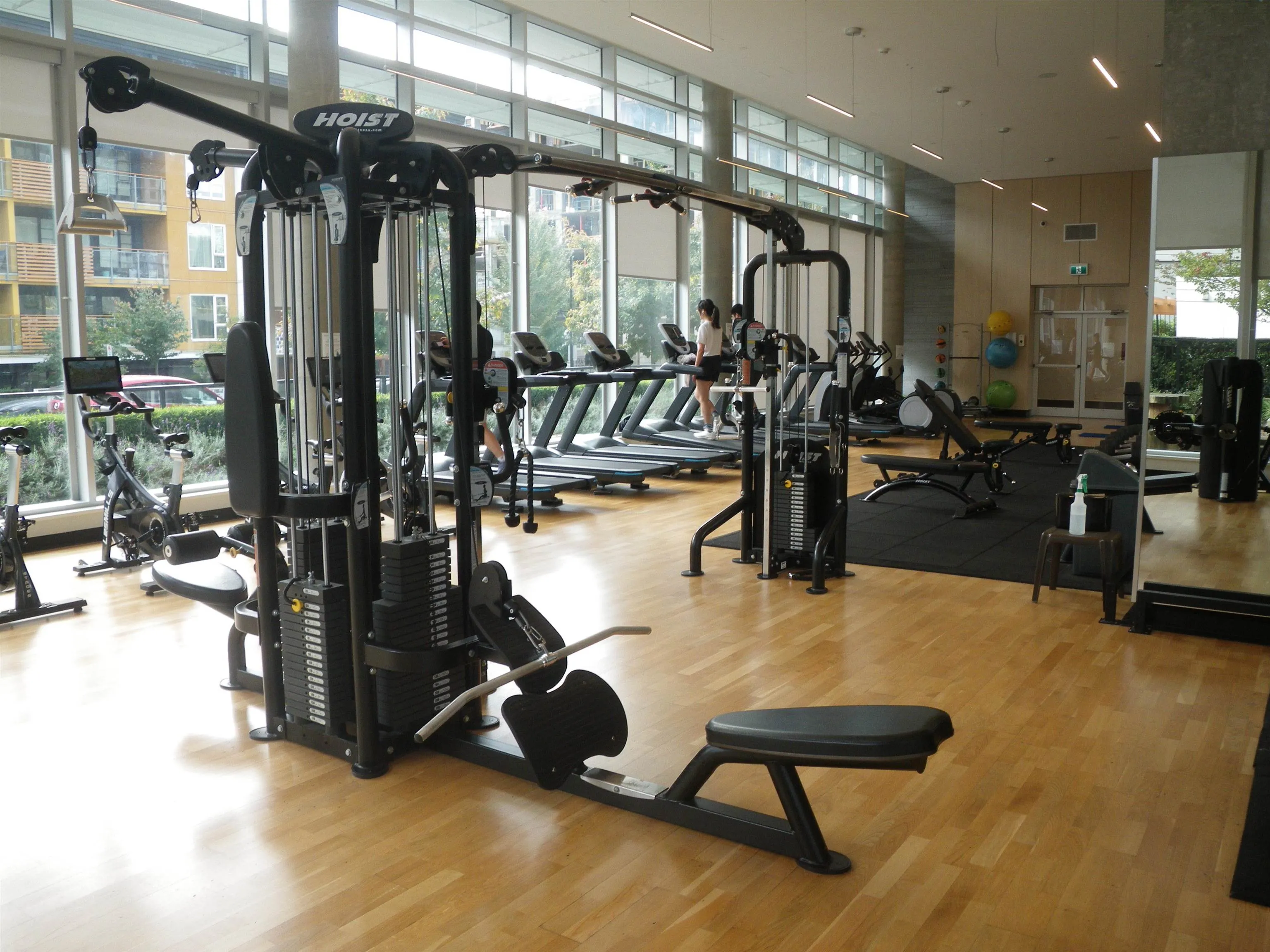 2907 657 Whiting Way