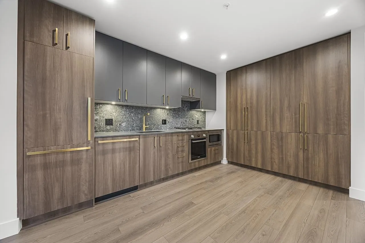 104 2375 Emery Court