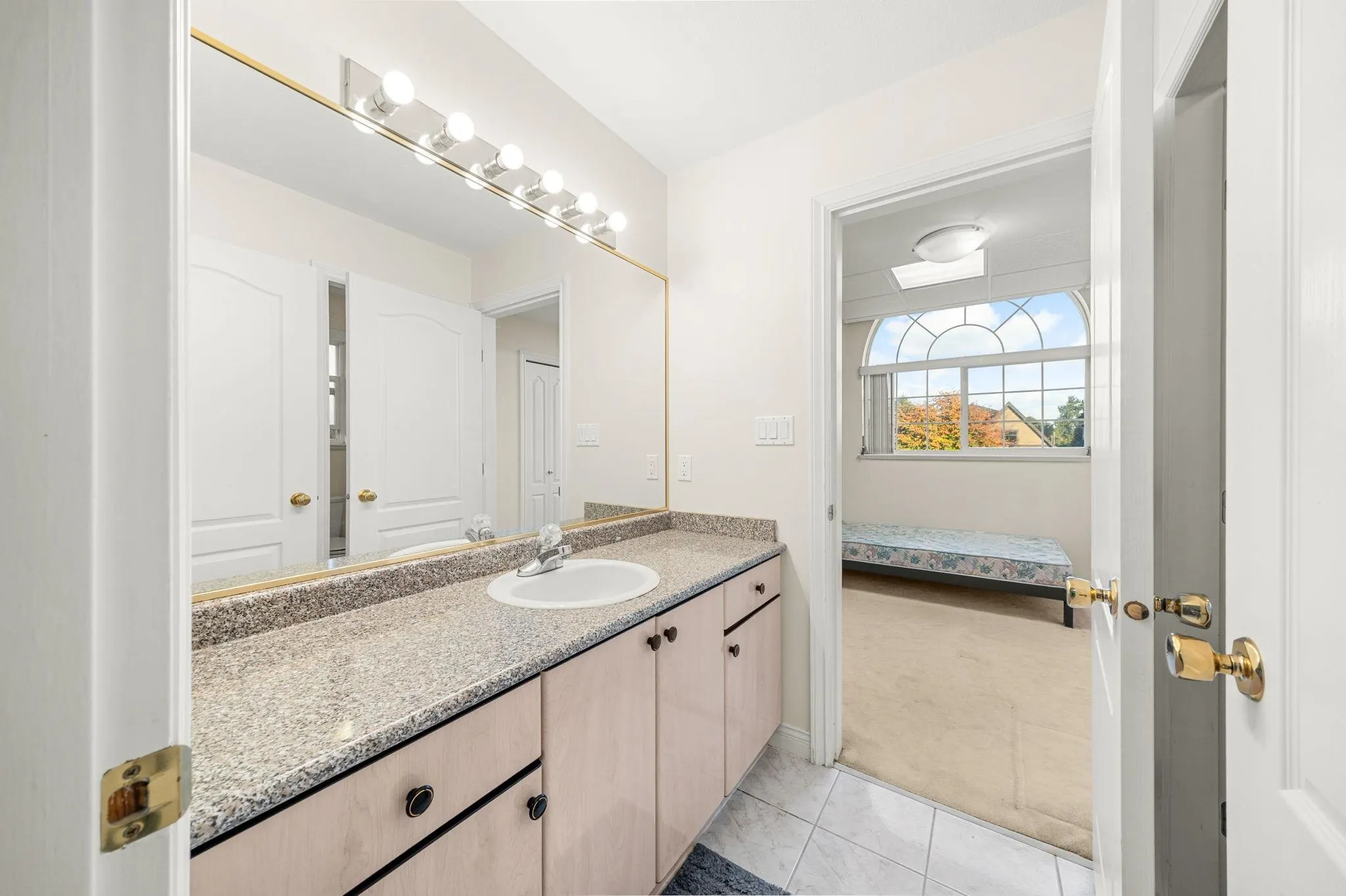 11851 Railway Avenue