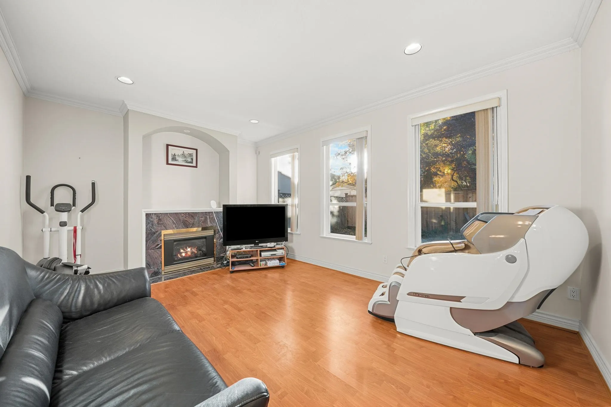 11851 Railway Avenue