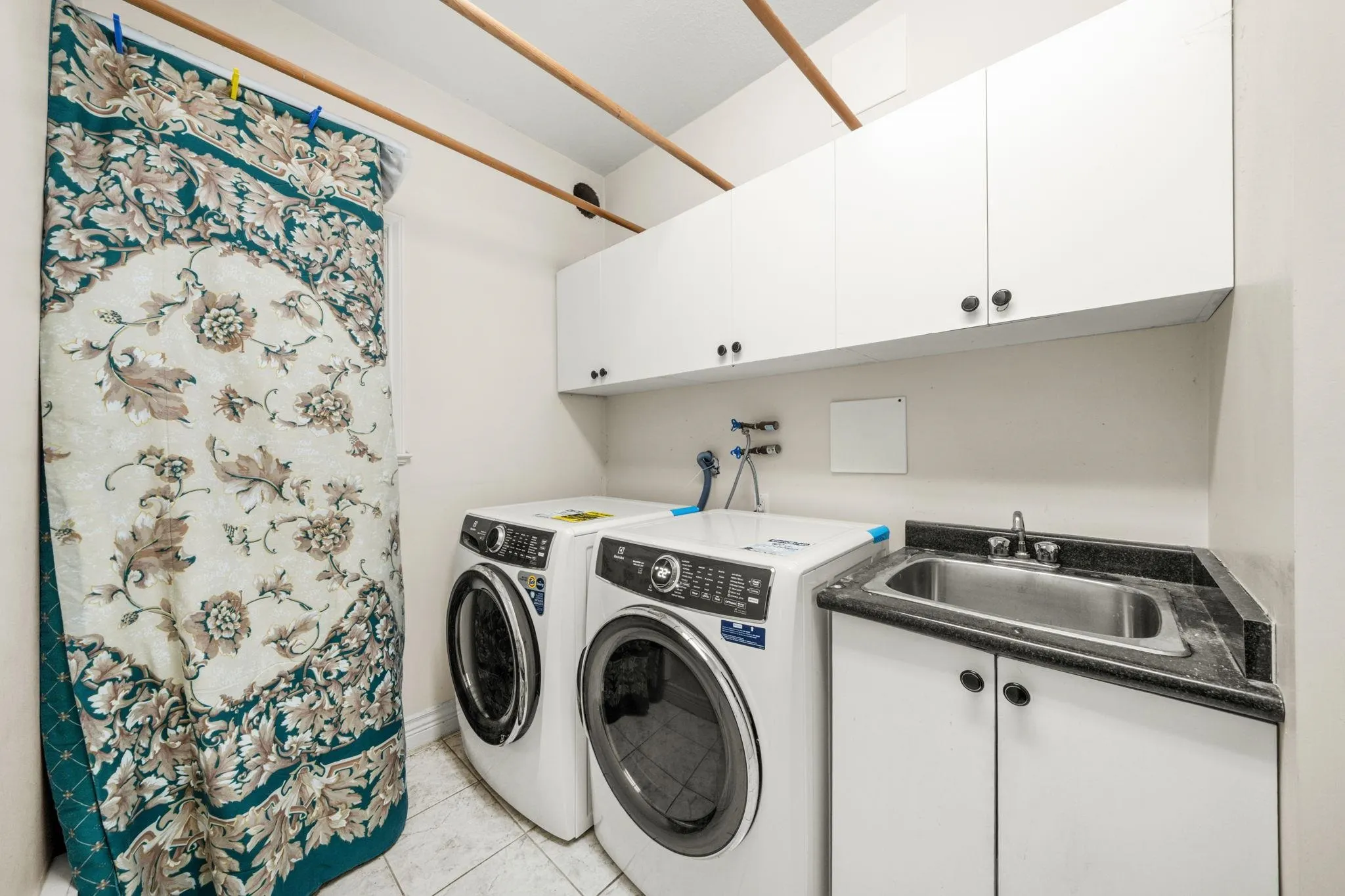 11851 Railway Avenue