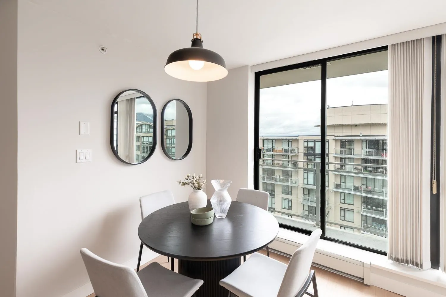 1406 155 W 1st Street