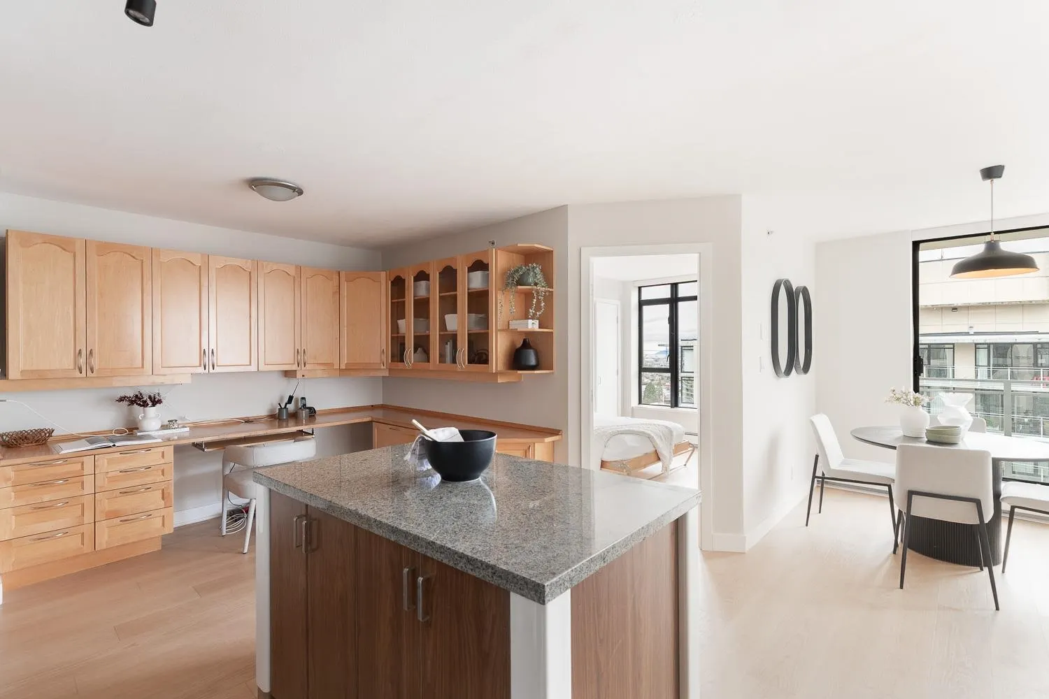 1406 155 W 1st Street