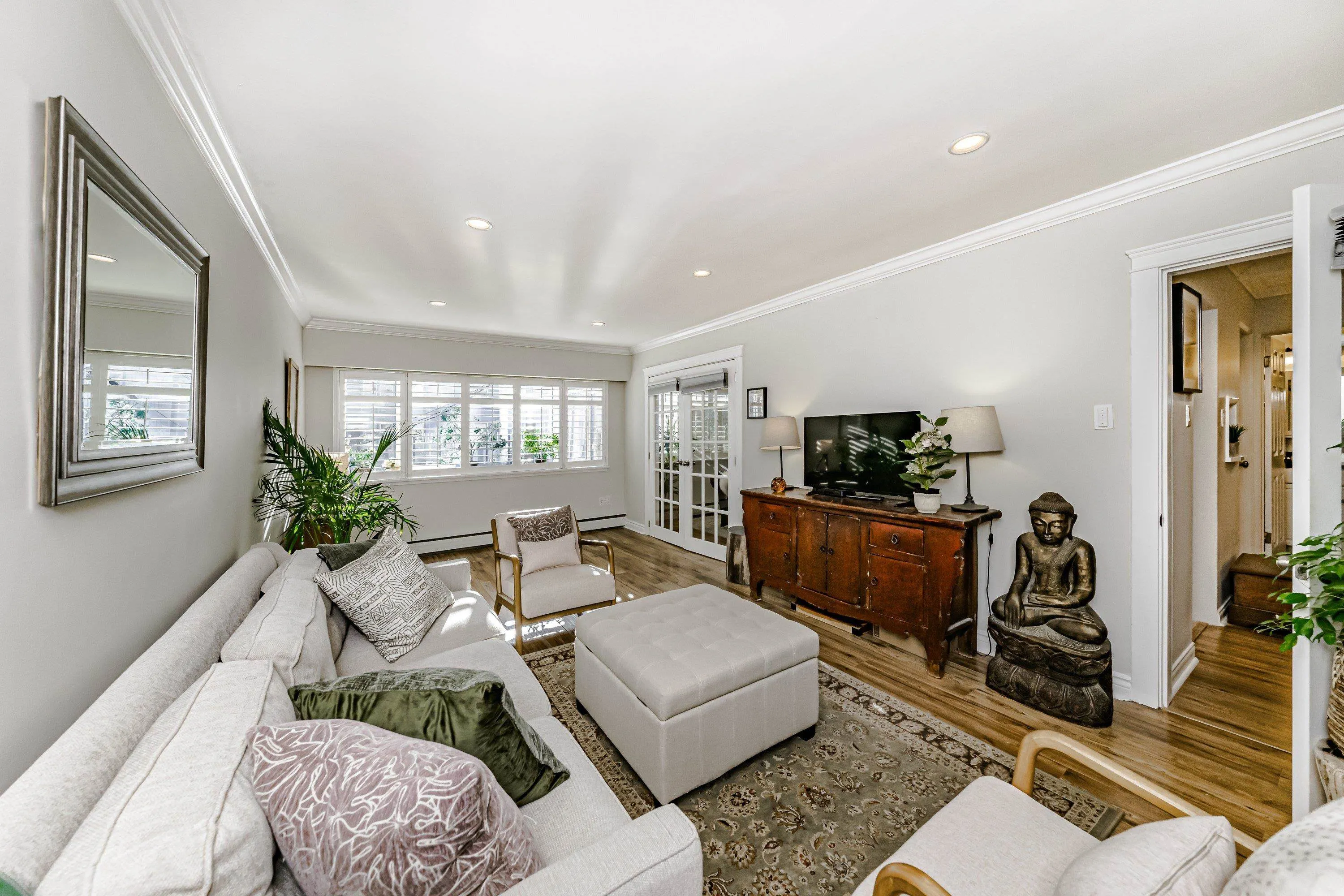 305 2430 Point Grey Road