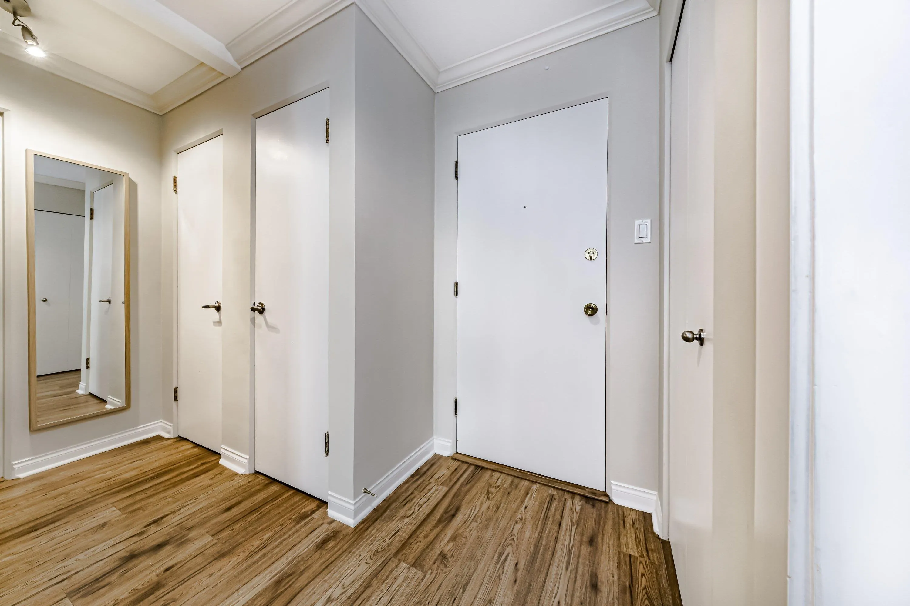 305 2430 Point Grey Road