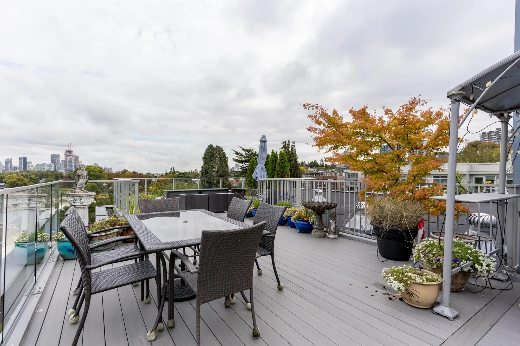 305 2430 Point Grey Road