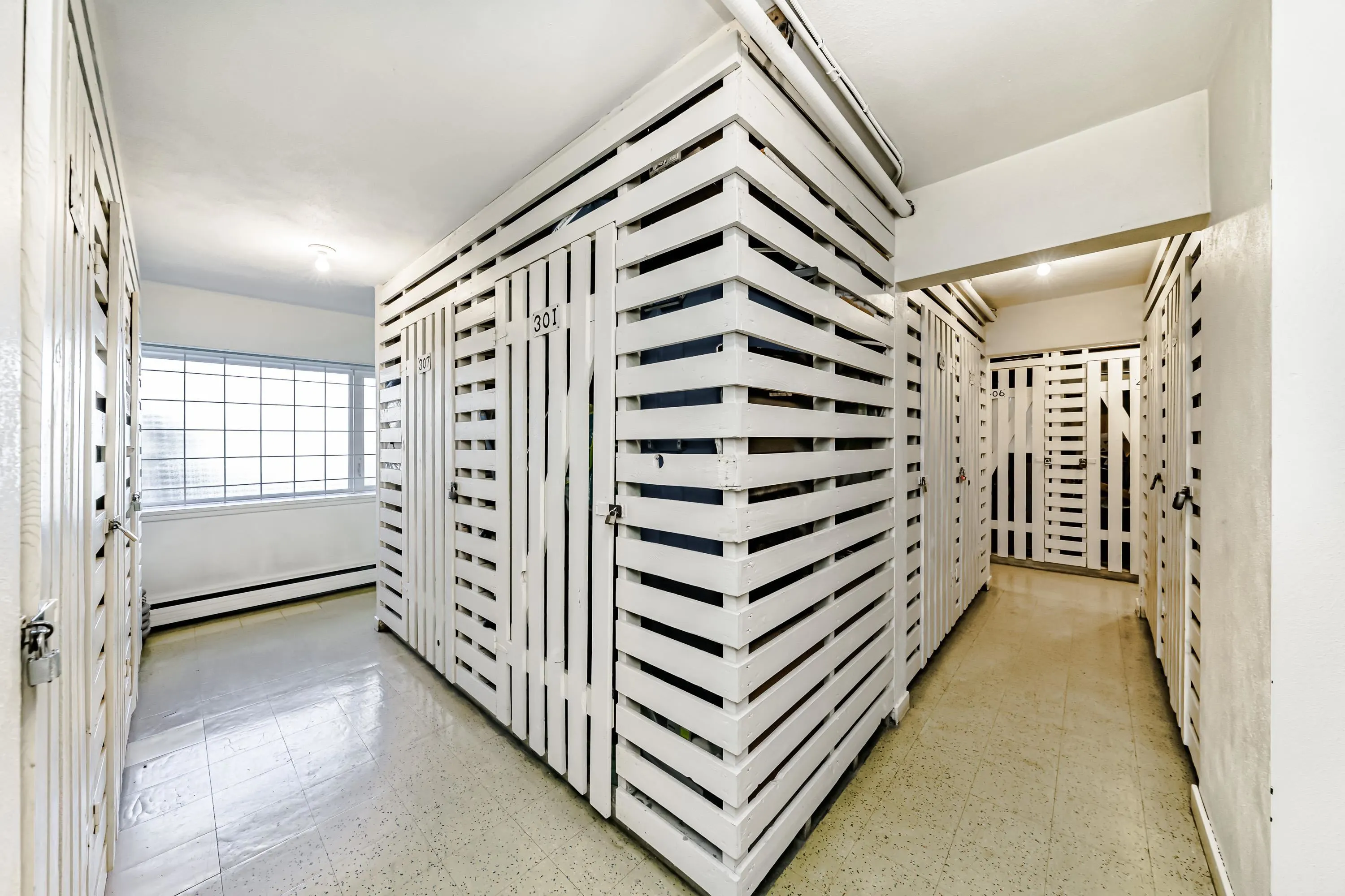 305 2430 Point Grey Road