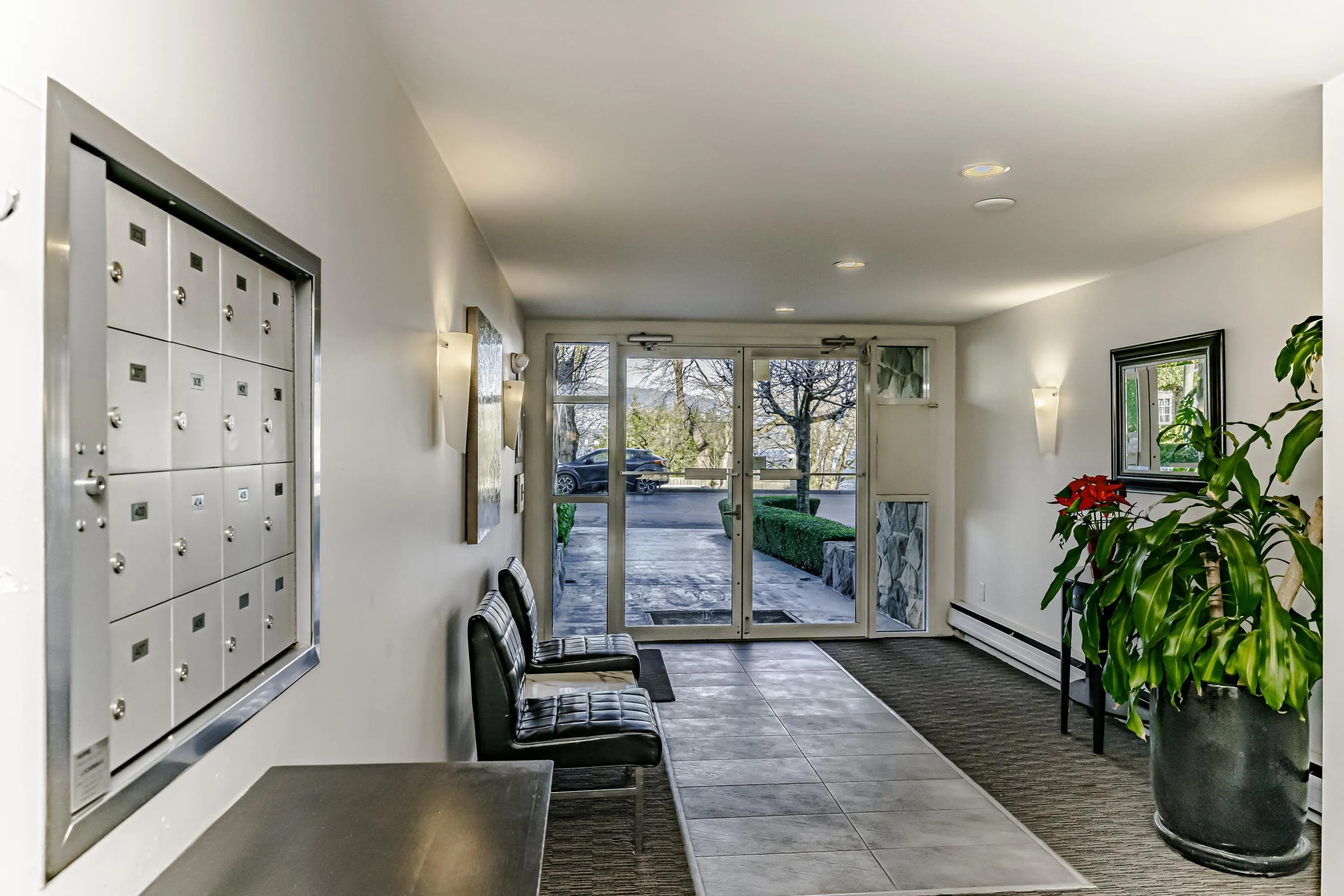 305 2430 Point Grey Road