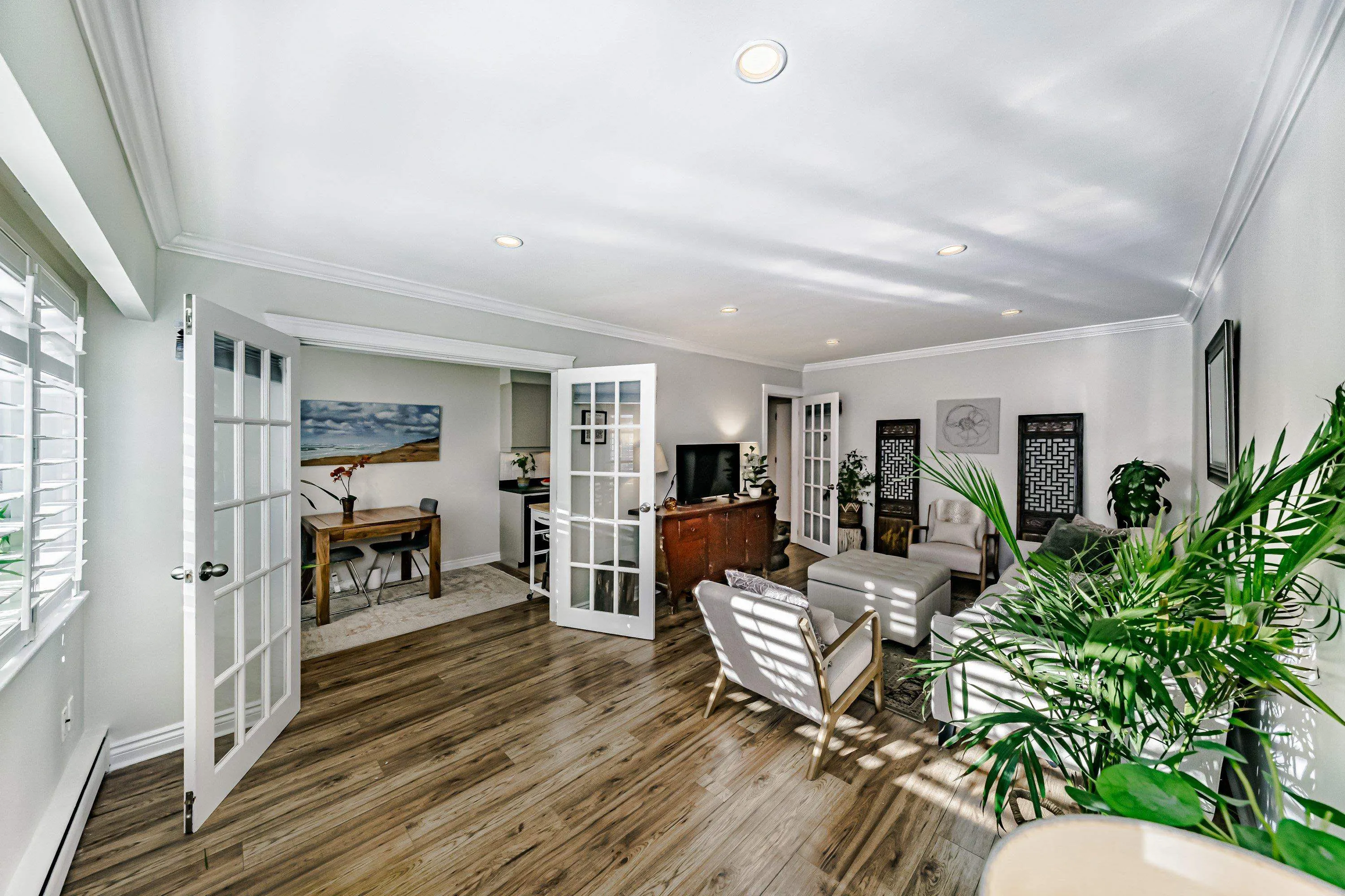 305 2430 Point Grey Road