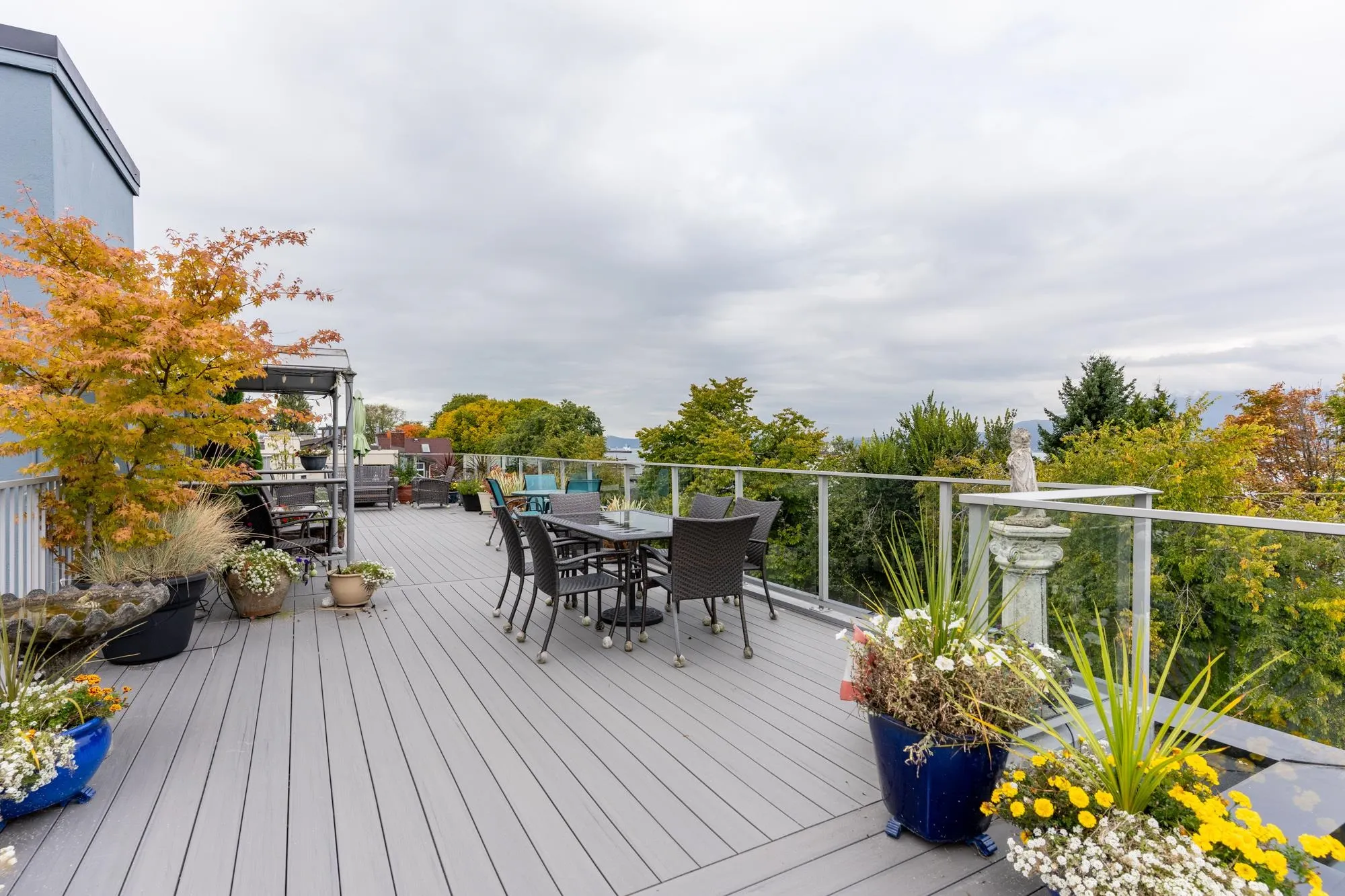 305 2430 Point Grey Road