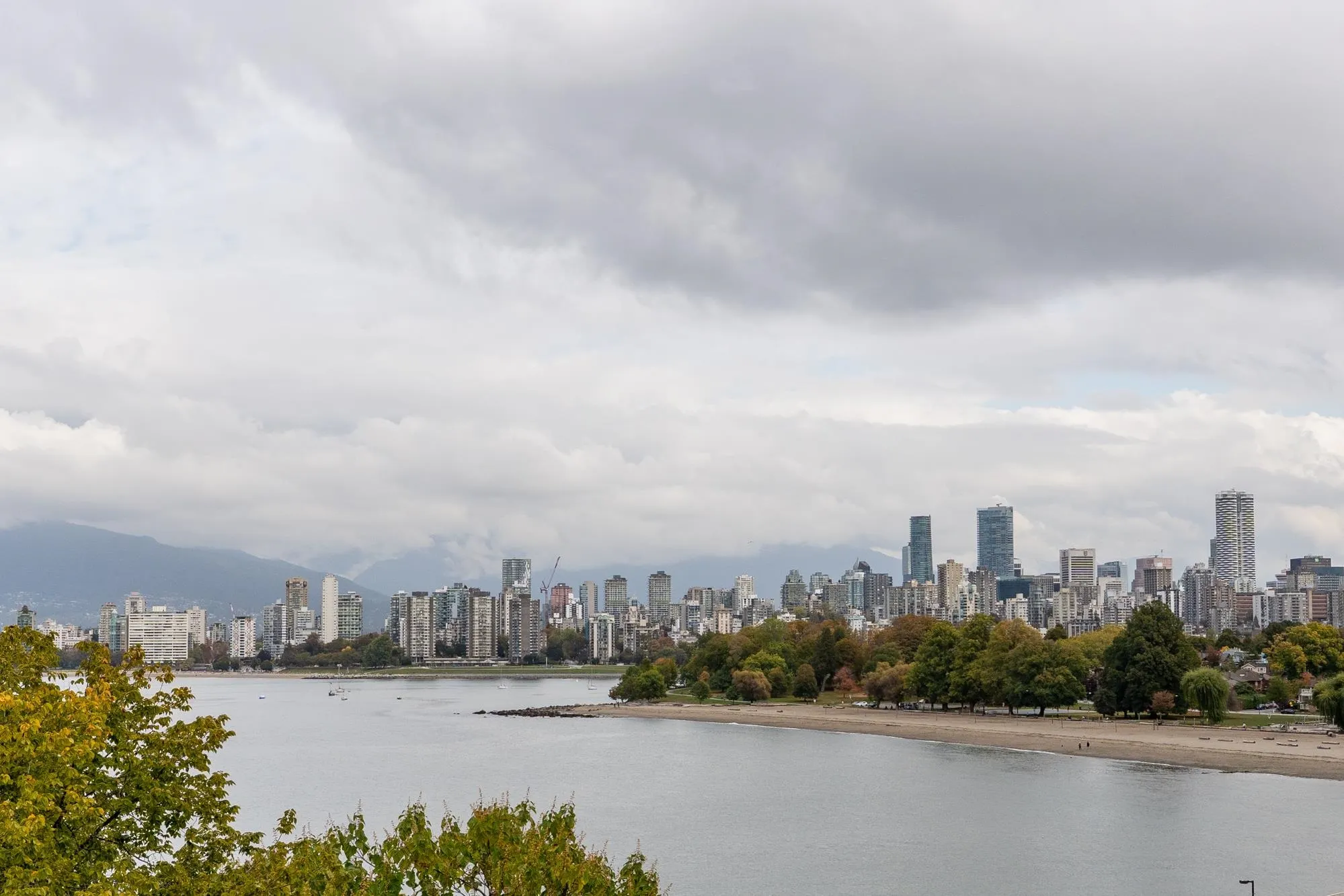 305 2430 Point Grey Road