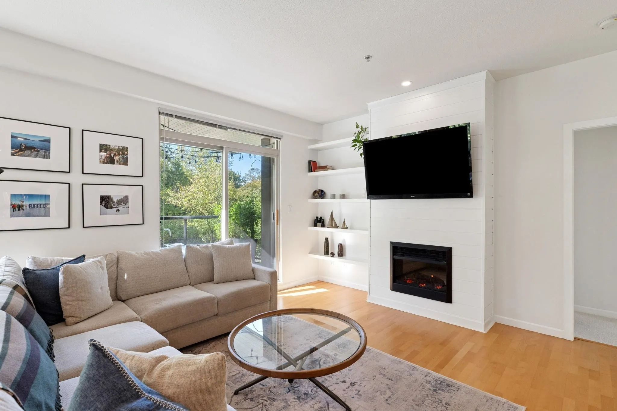 219 100 Capilano Road