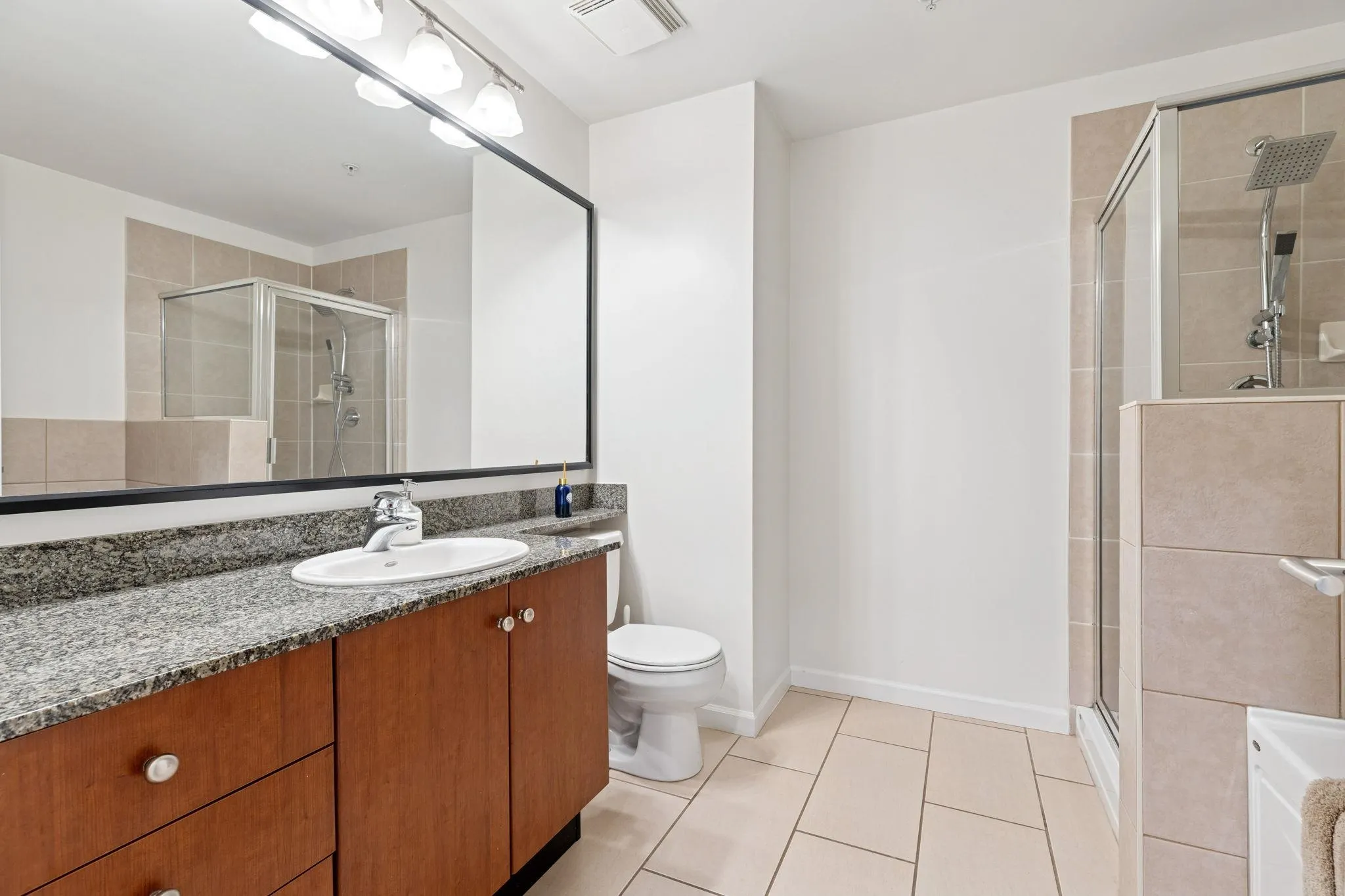 219 100 Capilano Road