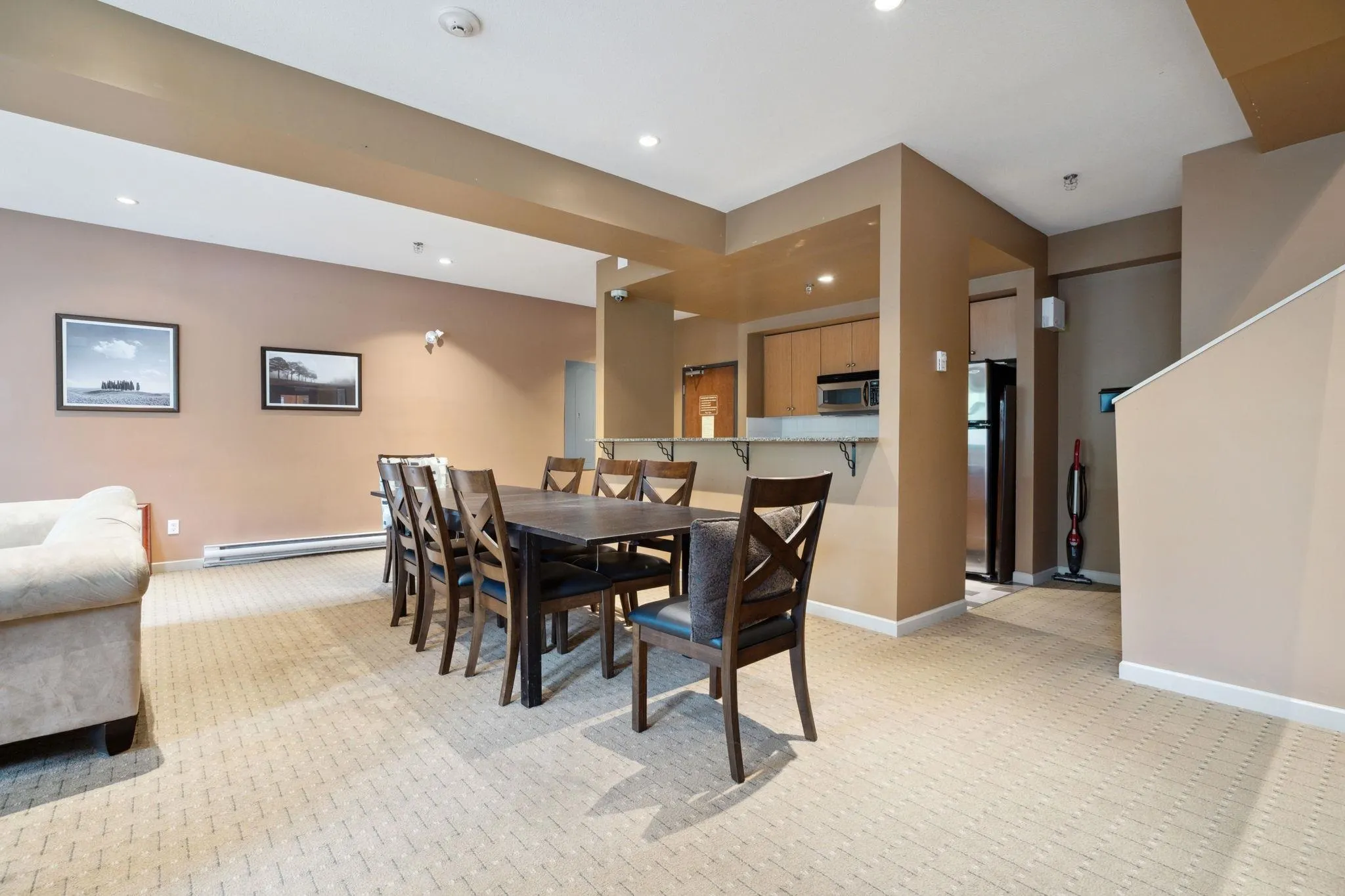 219 100 Capilano Road