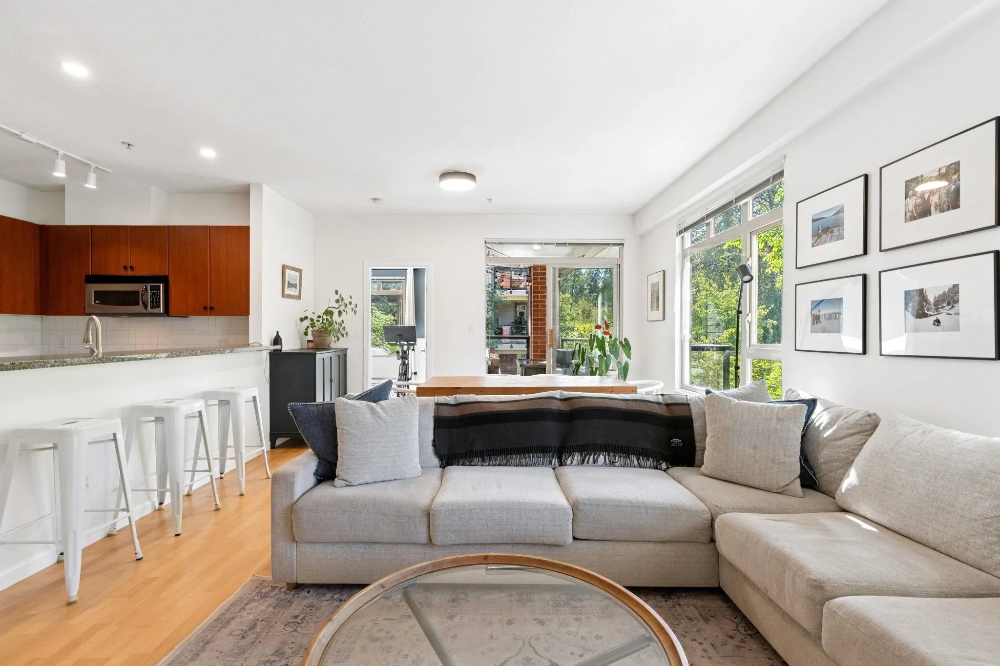 219 100 Capilano Road