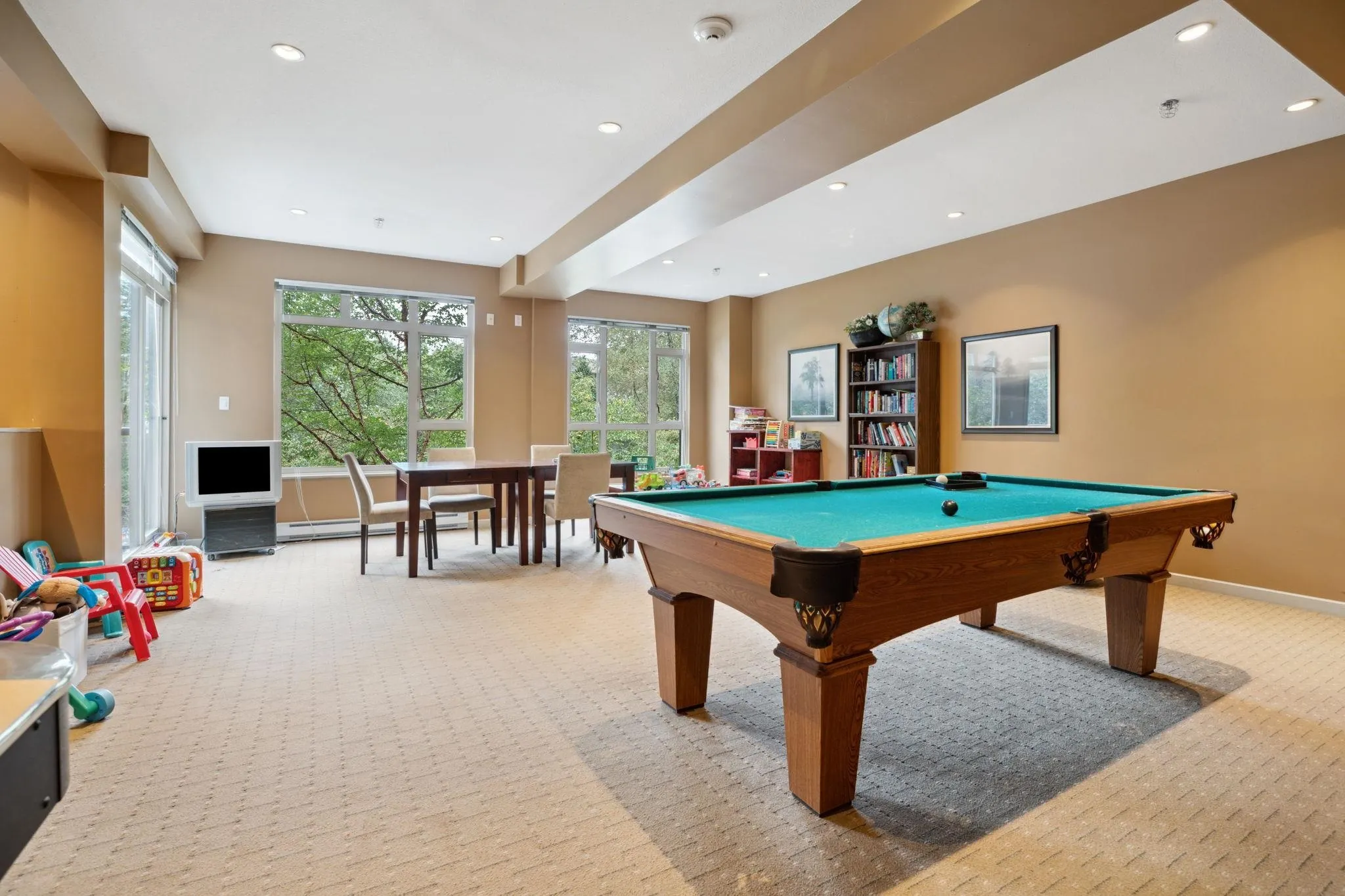 219 100 Capilano Road