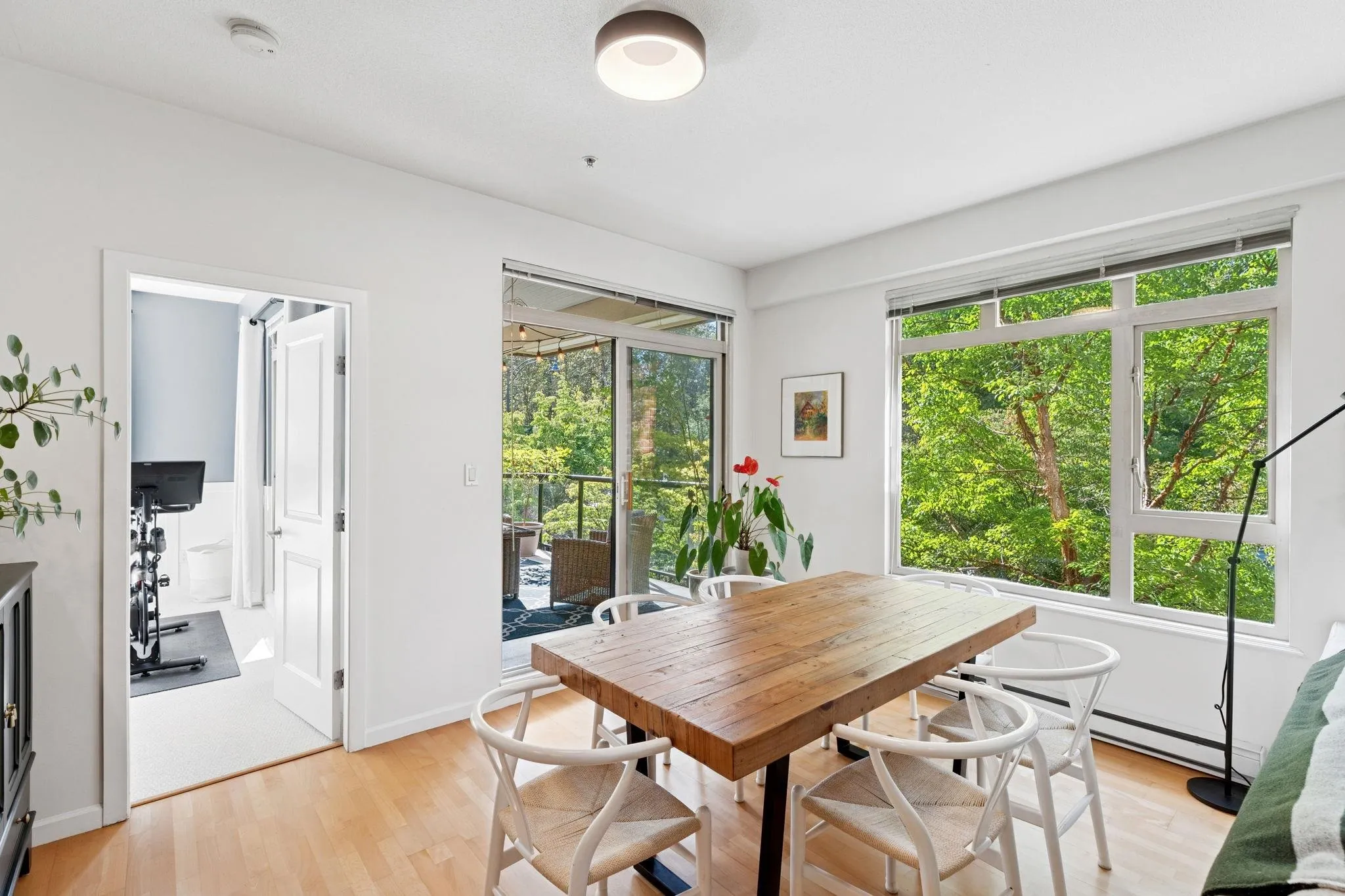 219 100 Capilano Road