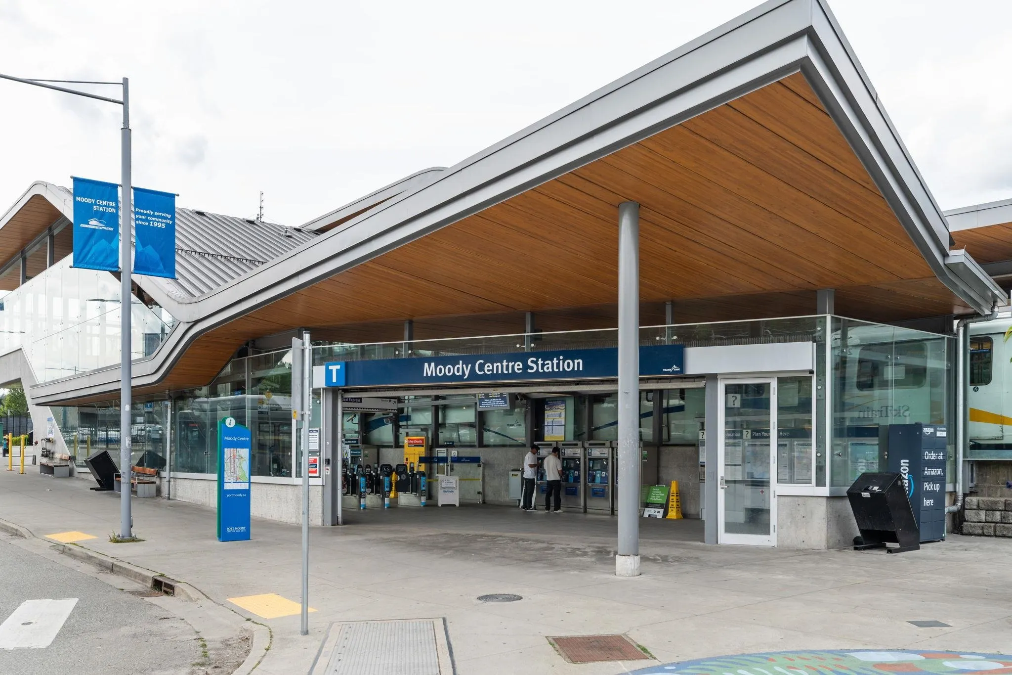 219 100 Capilano Road