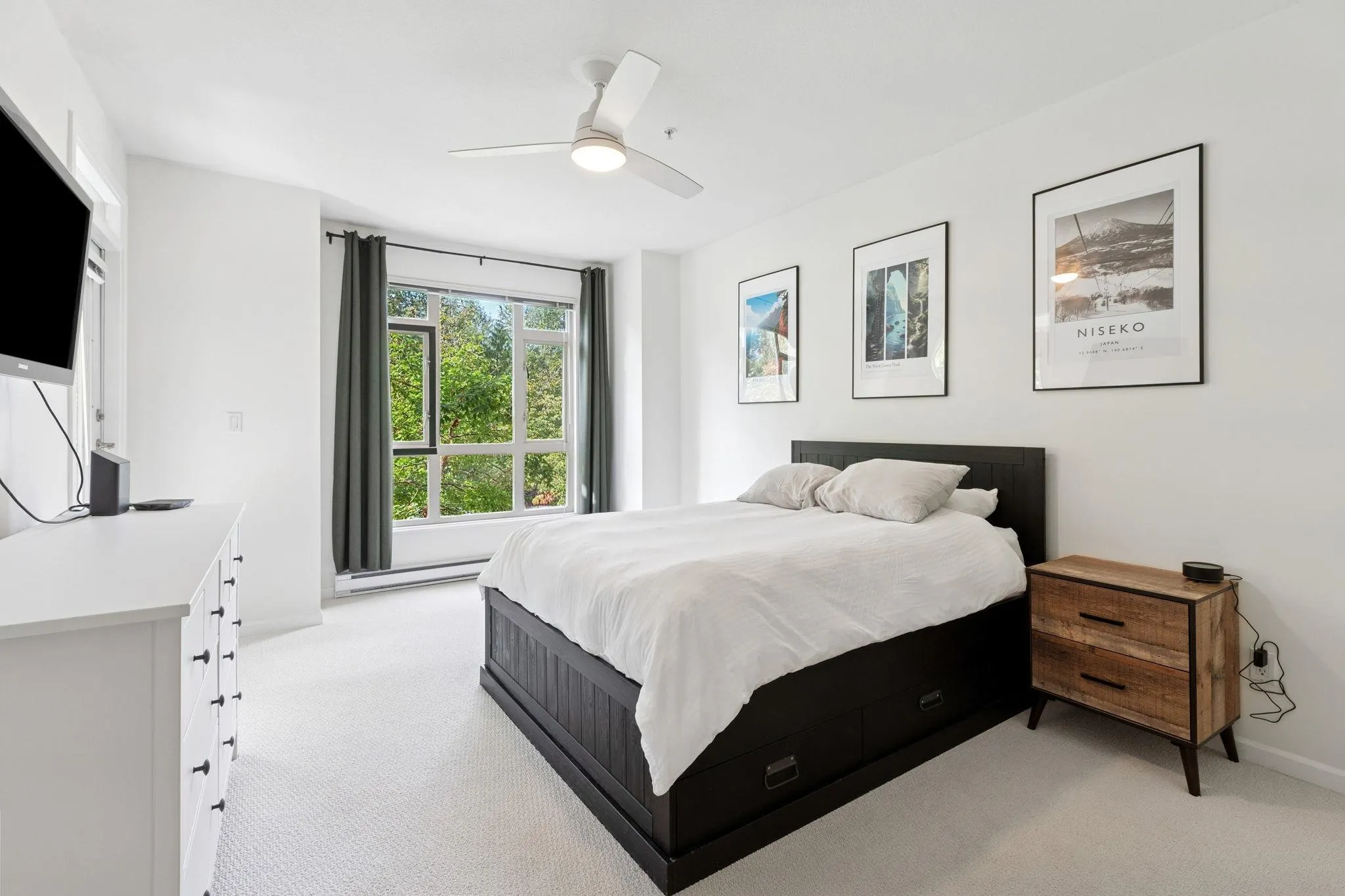 219 100 Capilano Road