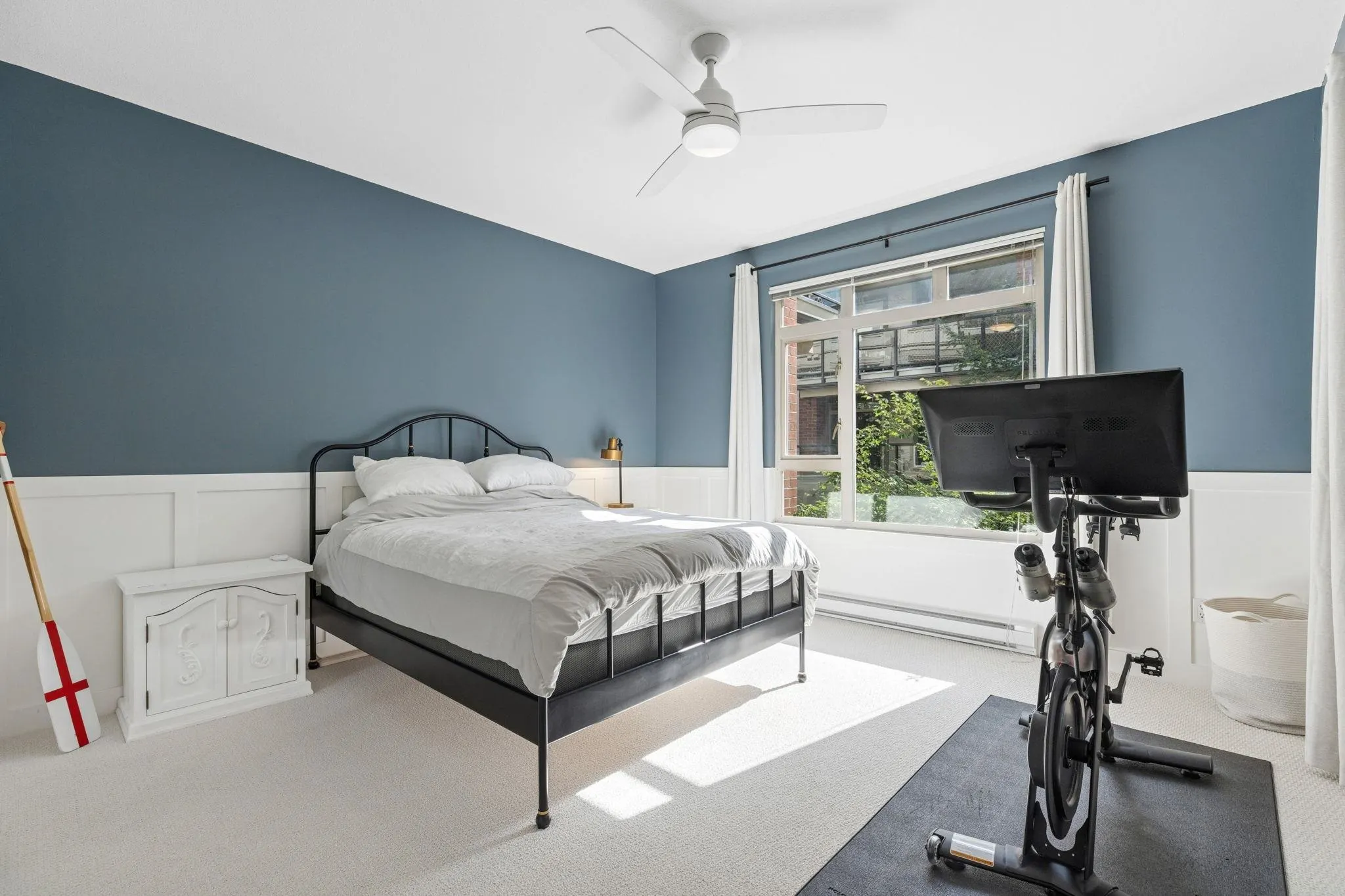 219 100 Capilano Road