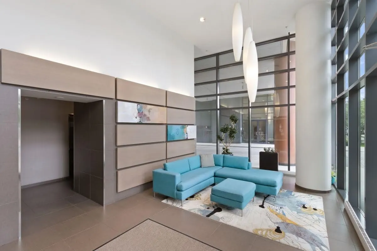 1902 33 Smithe Street