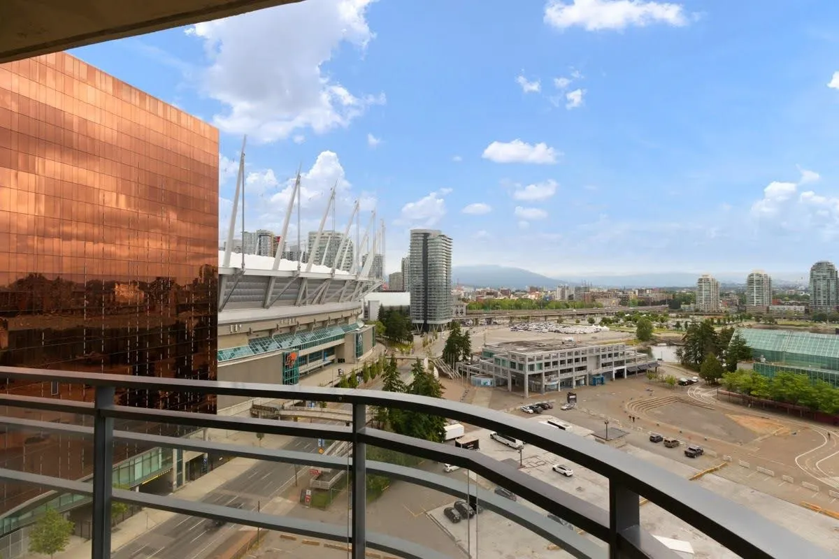 1902 33 Smithe Street