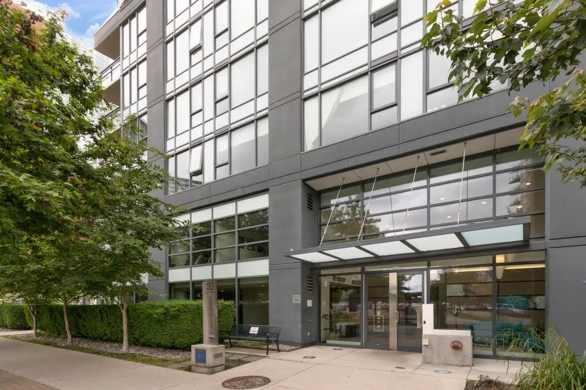 1902 33 Smithe Street