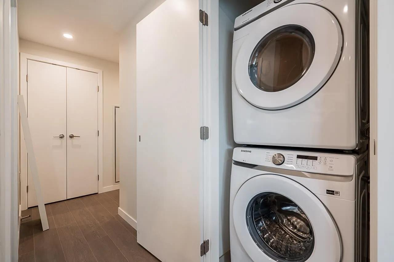 610 2108 Gilmore Avenue