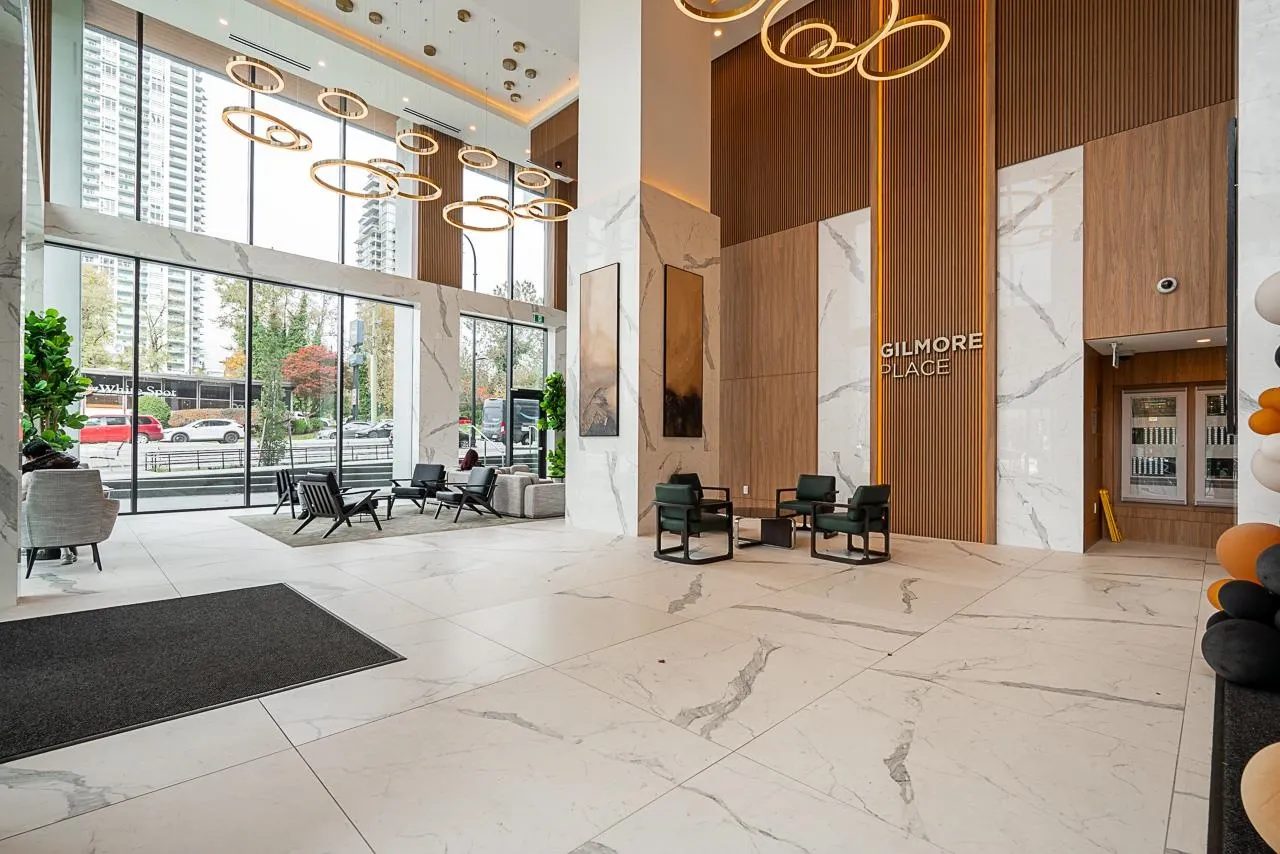 610 2108 Gilmore Avenue