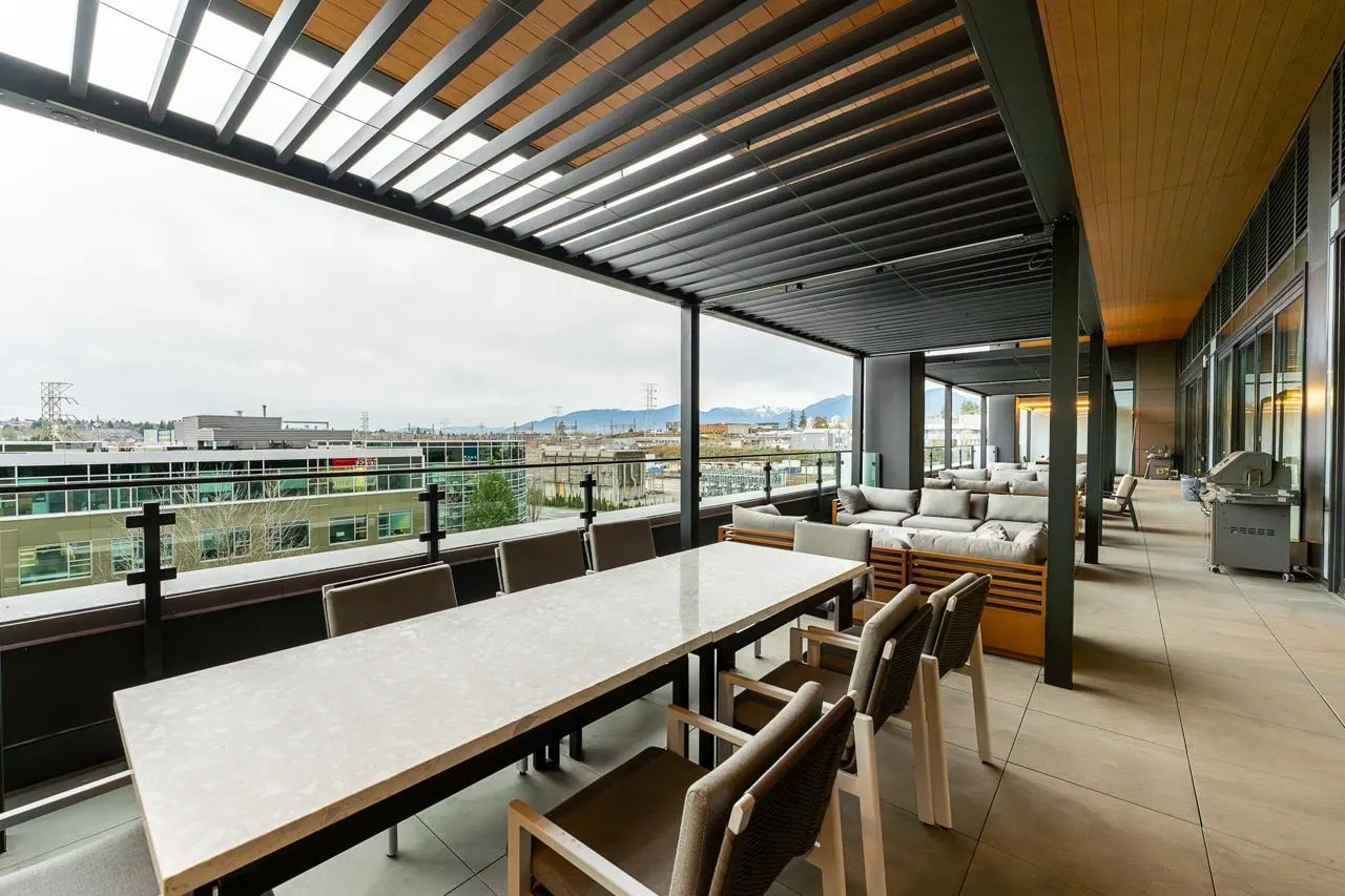 610 2108 Gilmore Avenue