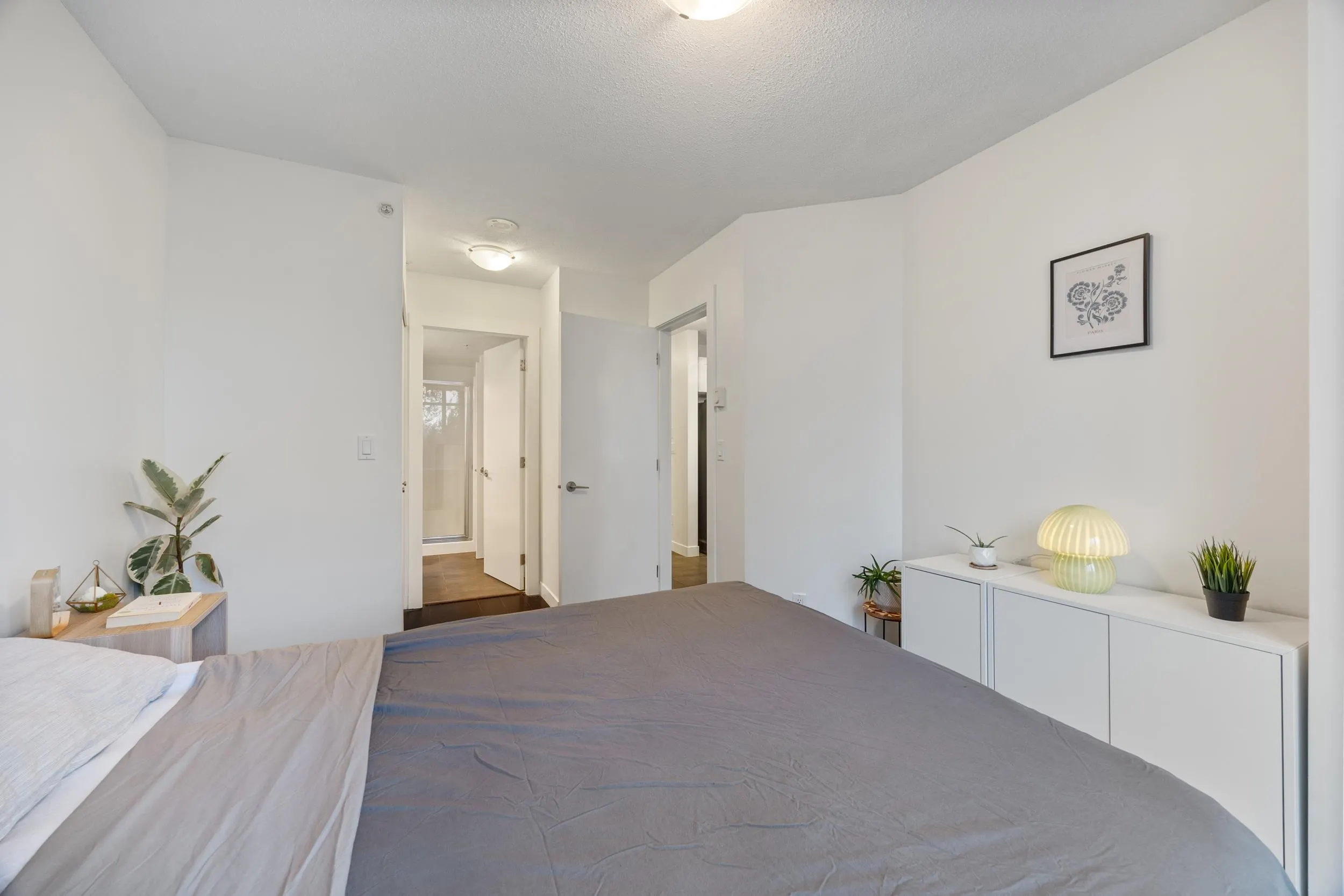 907 7090 Edmonds Street