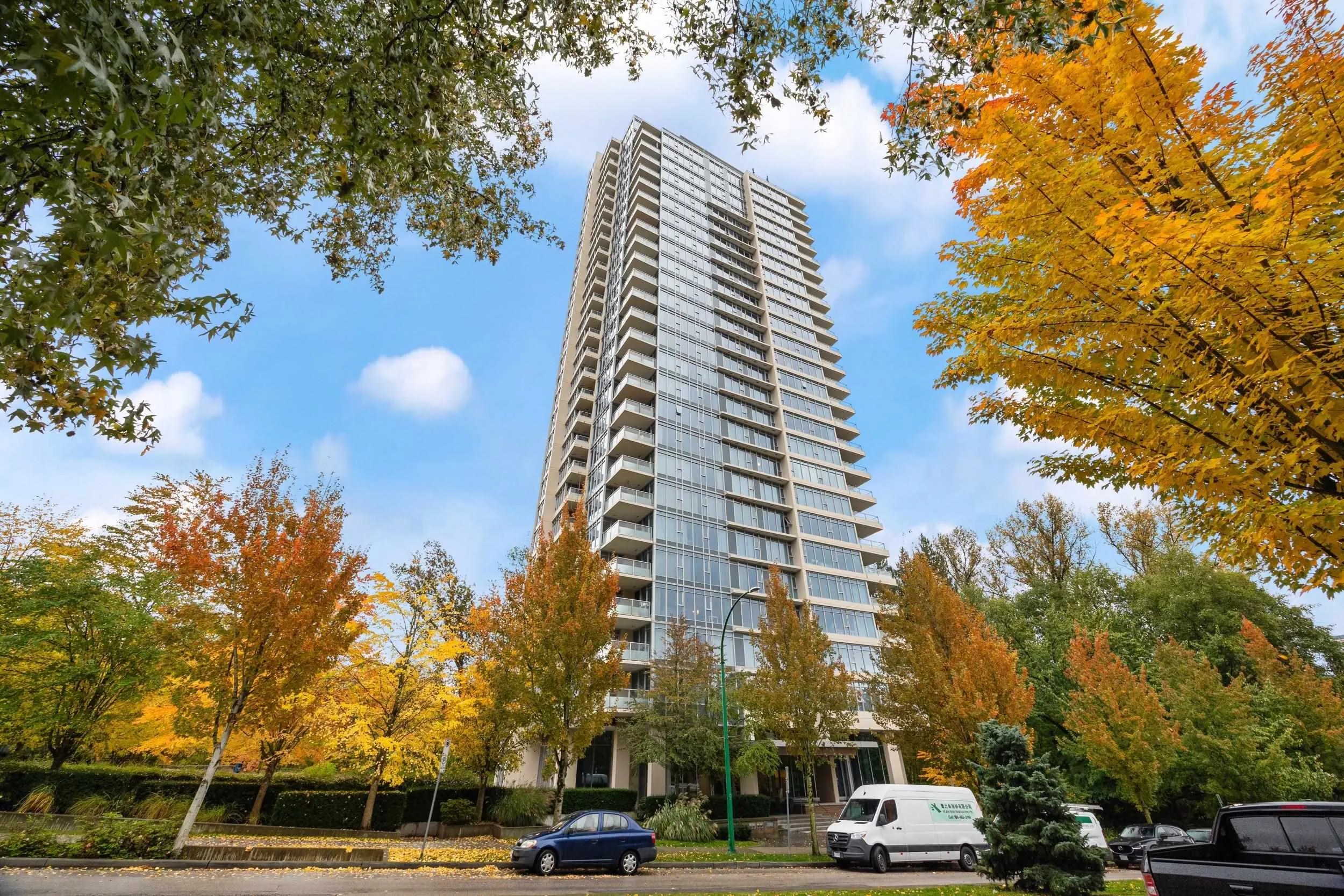 907 7090 Edmonds Street