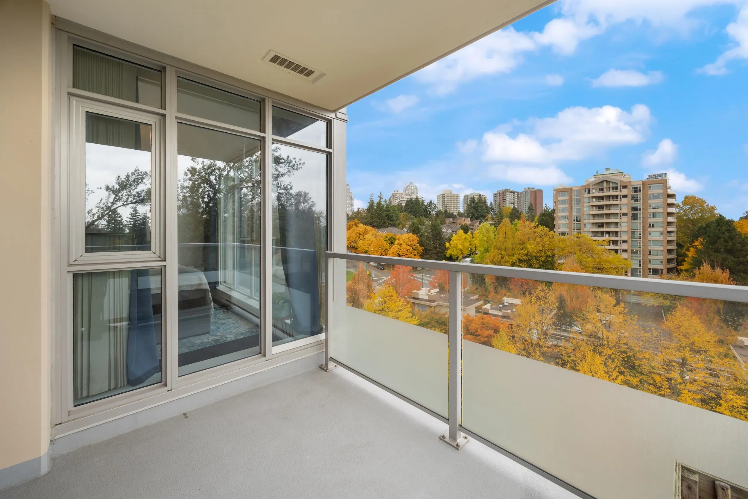 907 7090 Edmonds Street