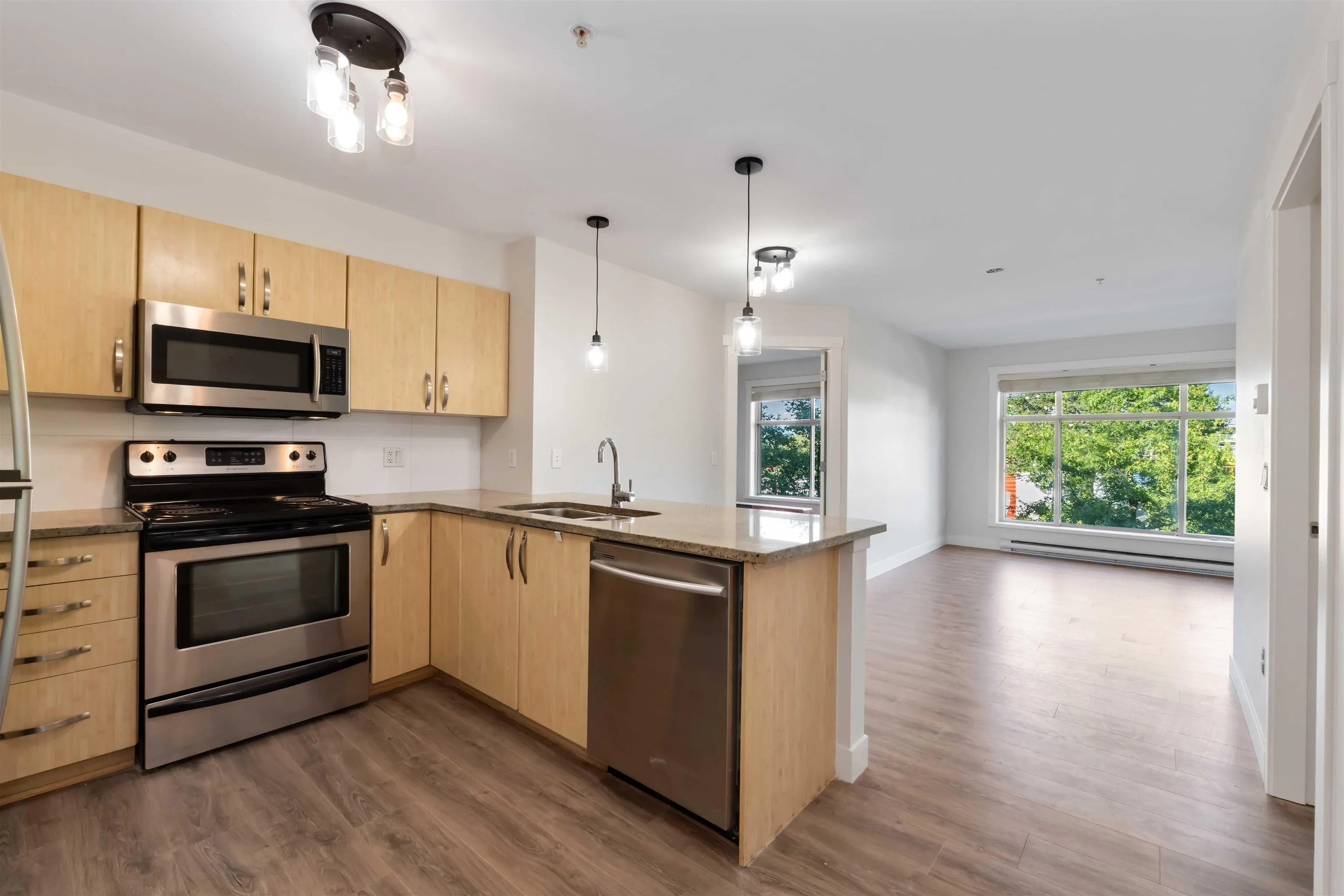 216 13555 Gateway Drive