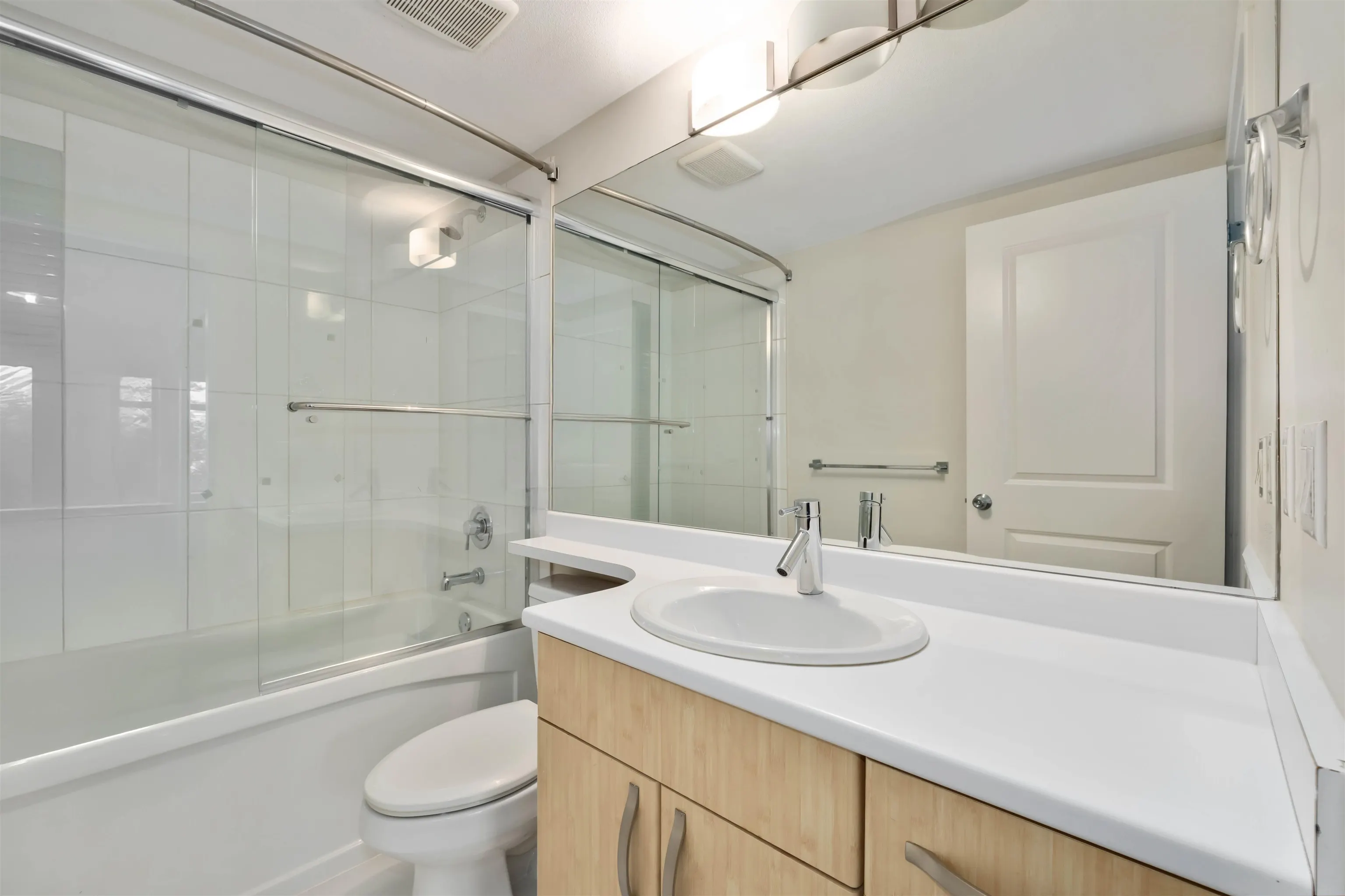 216 13555 Gateway Drive