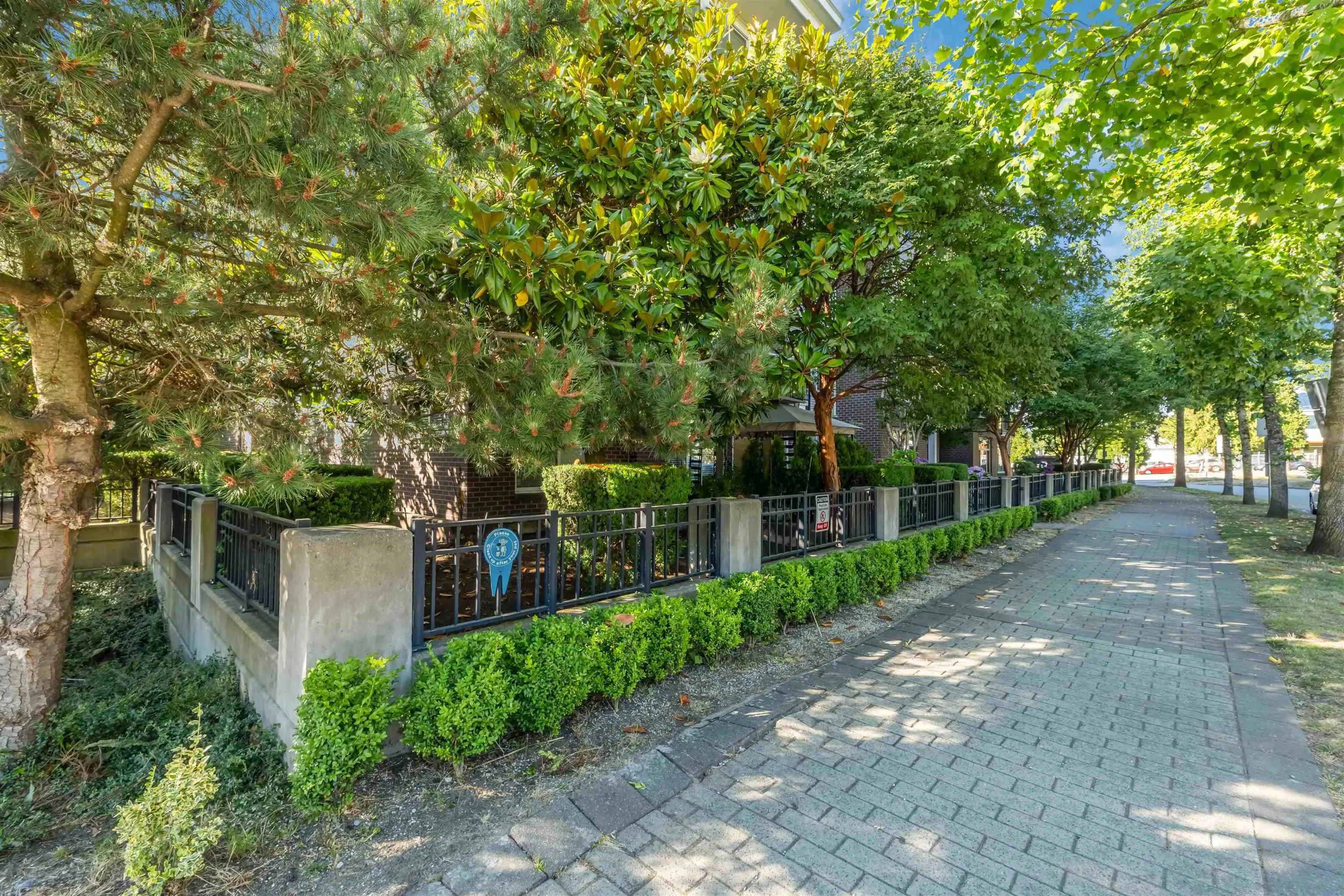 216 13555 Gateway Drive