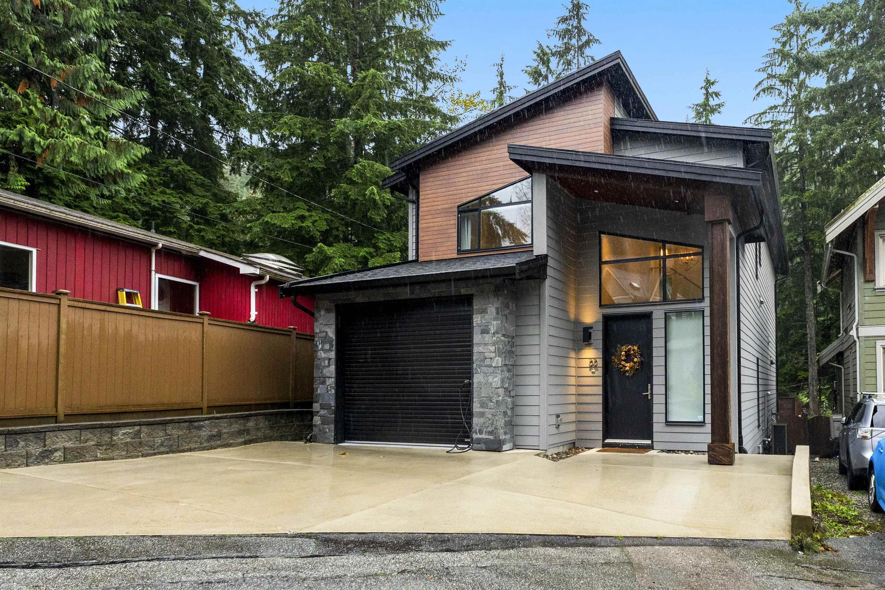 22 3295 Sunnyside Road