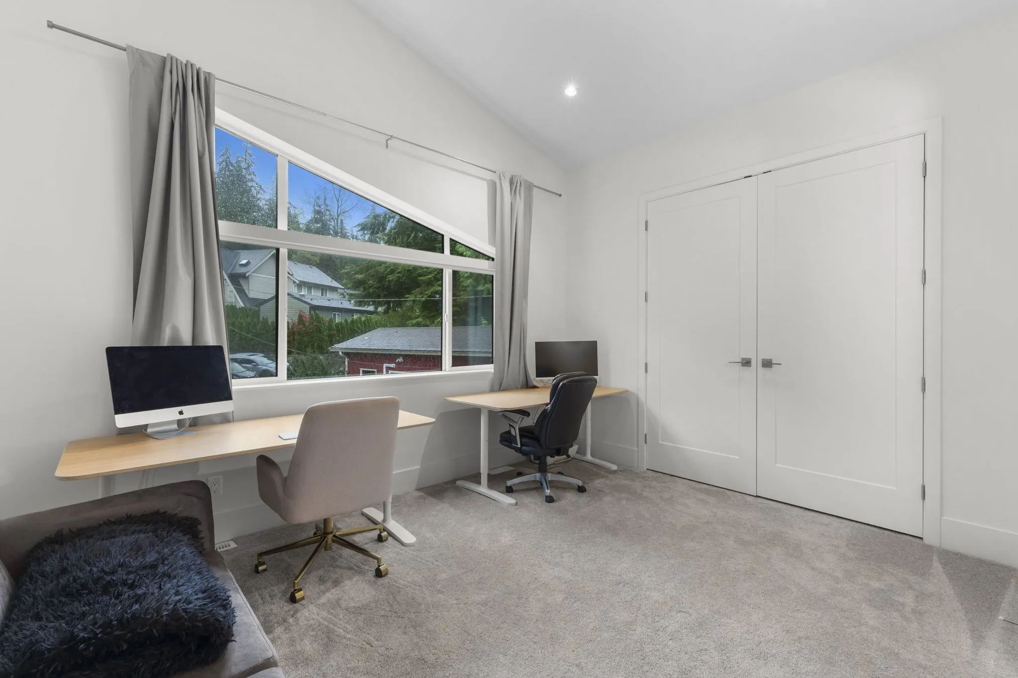 22 3295 Sunnyside Road