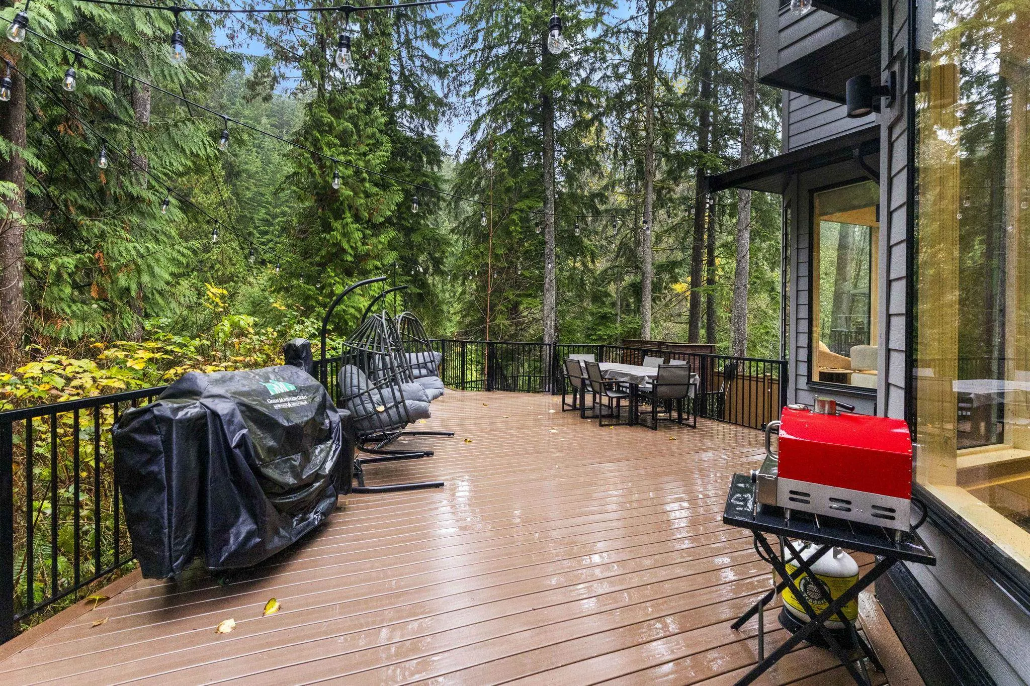 22 3295 Sunnyside Road