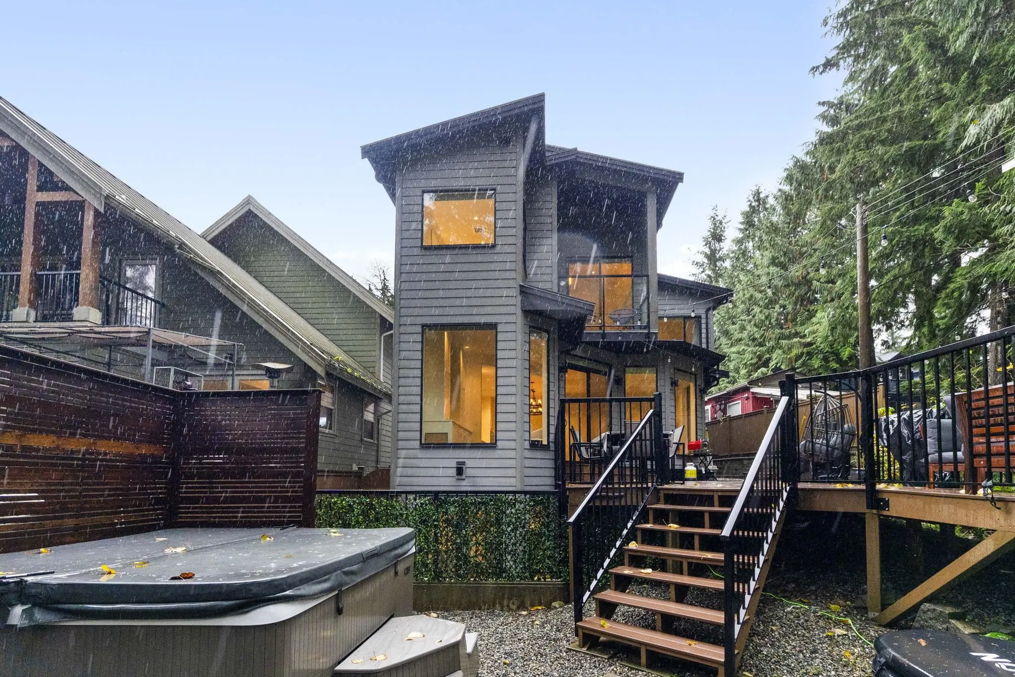 22 3295 Sunnyside Road