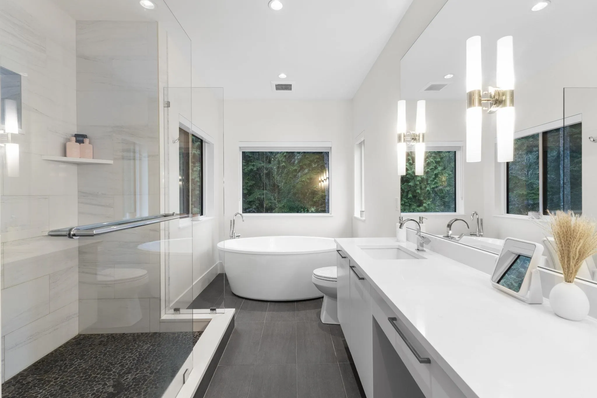 22 3295 Sunnyside Road