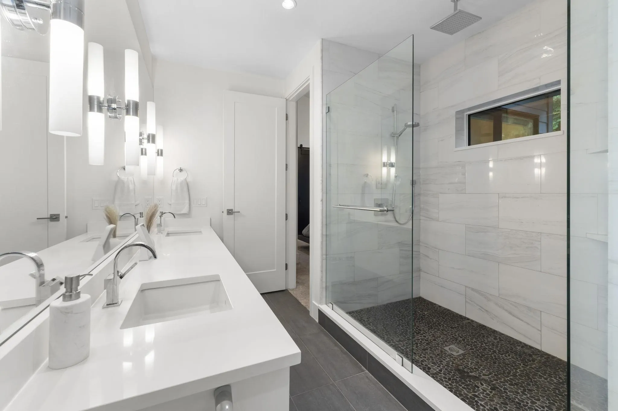 22 3295 Sunnyside Road