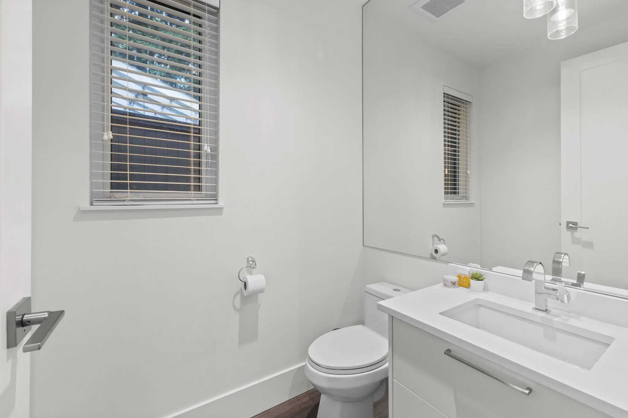 22 3295 Sunnyside Road