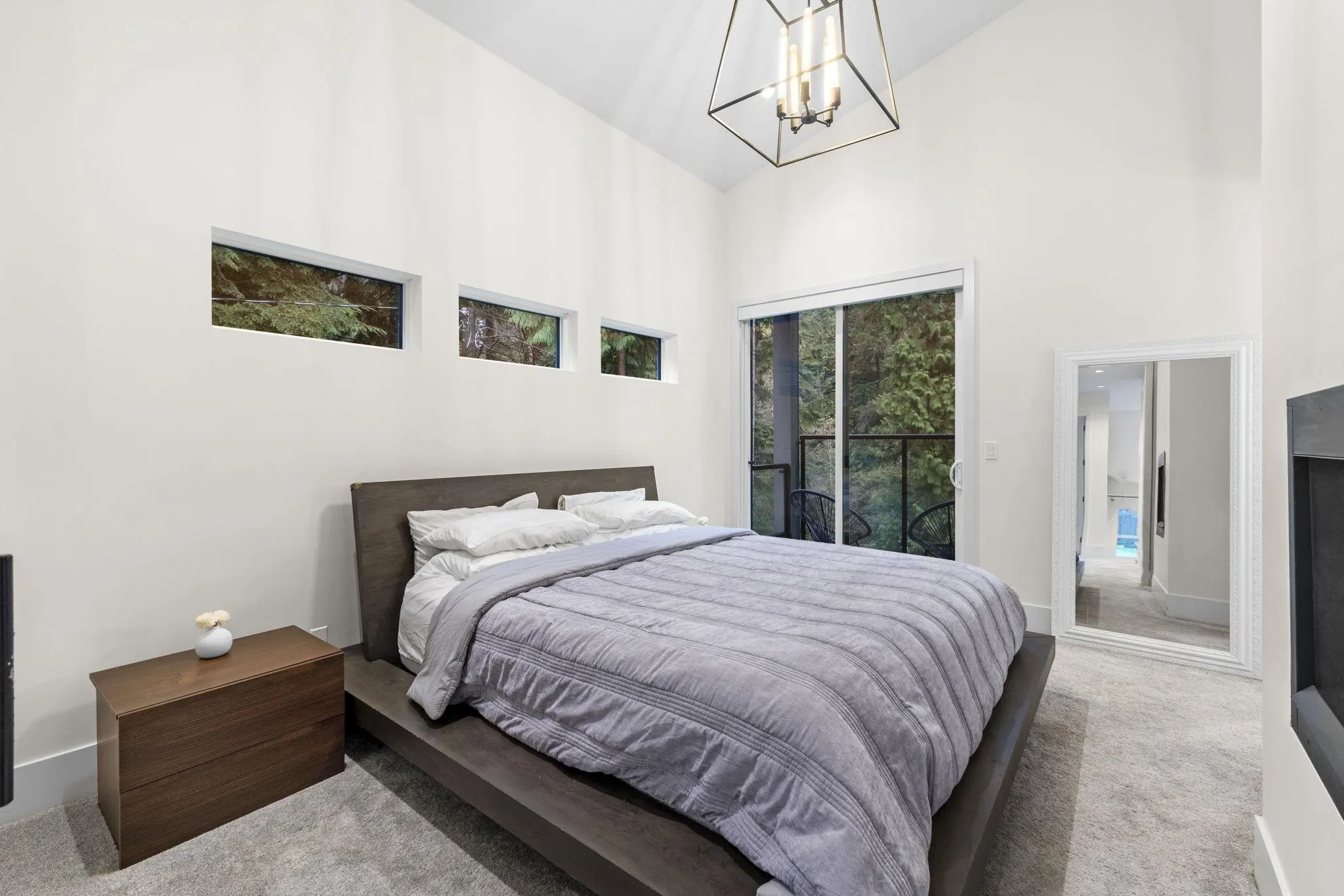 22 3295 Sunnyside Road