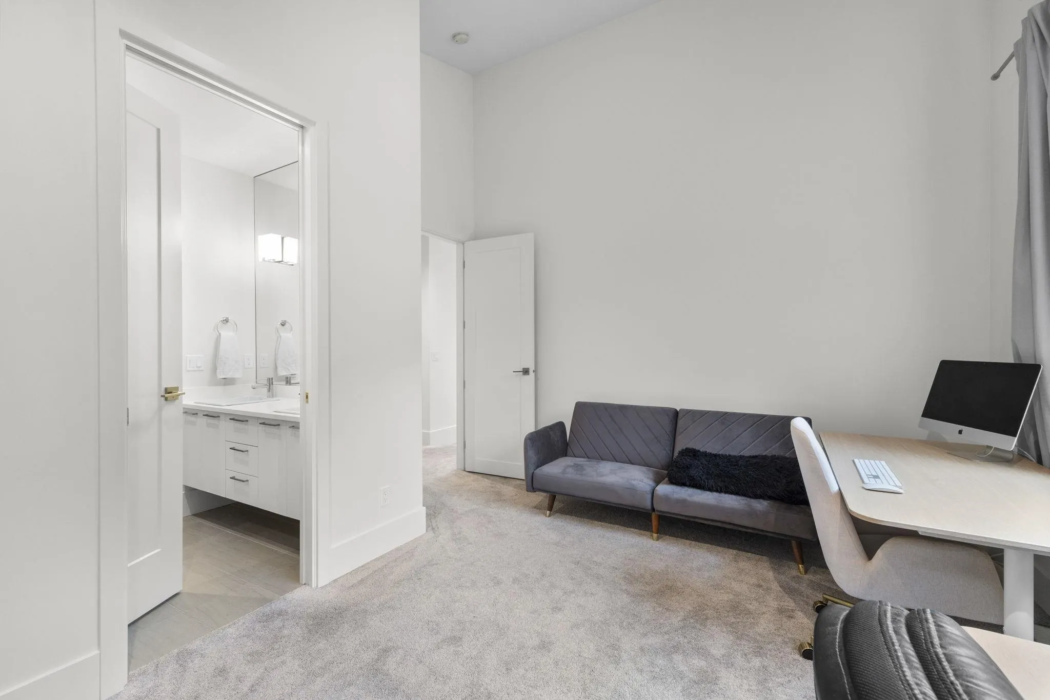 22 3295 Sunnyside Road