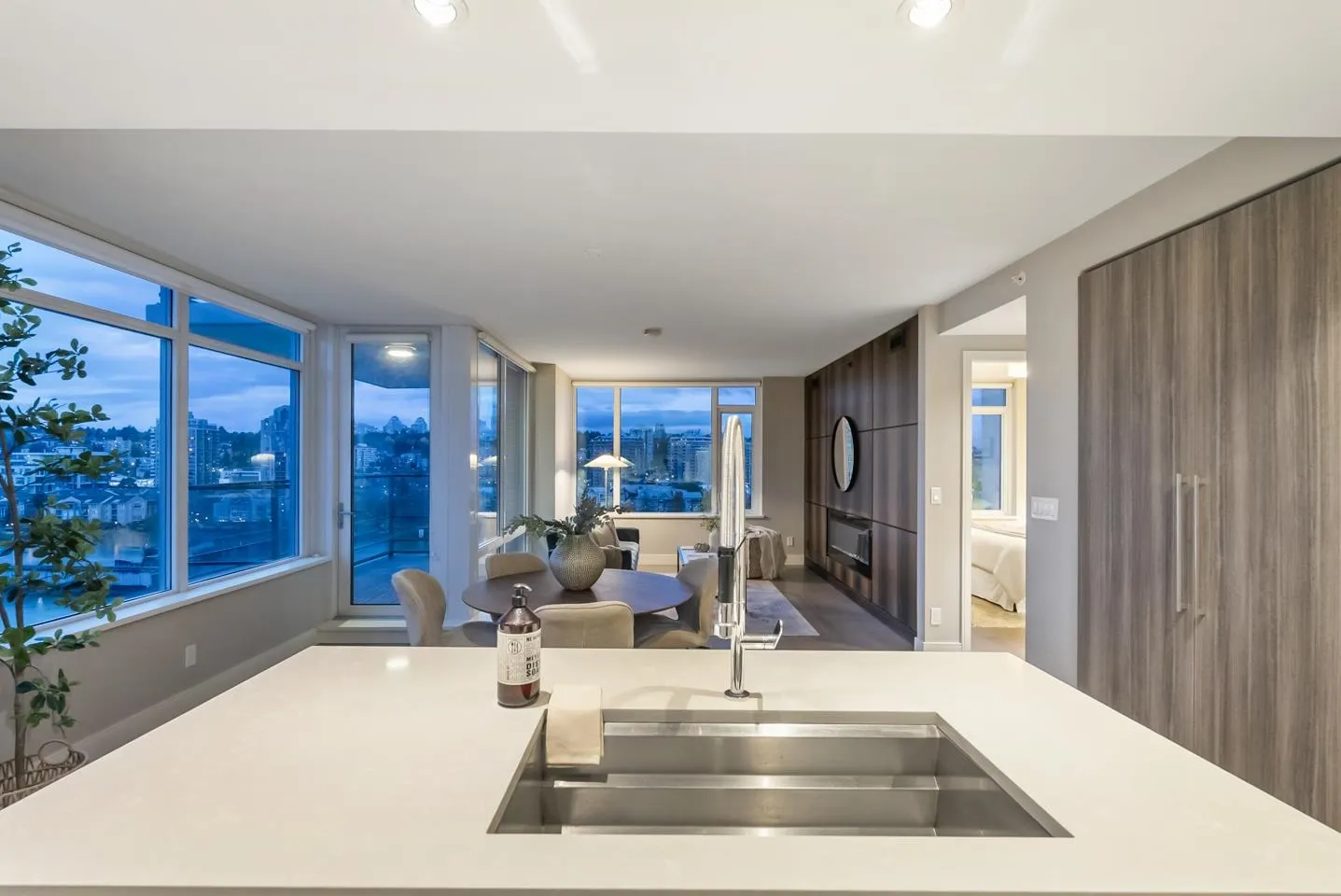 1204 210 Salter Street