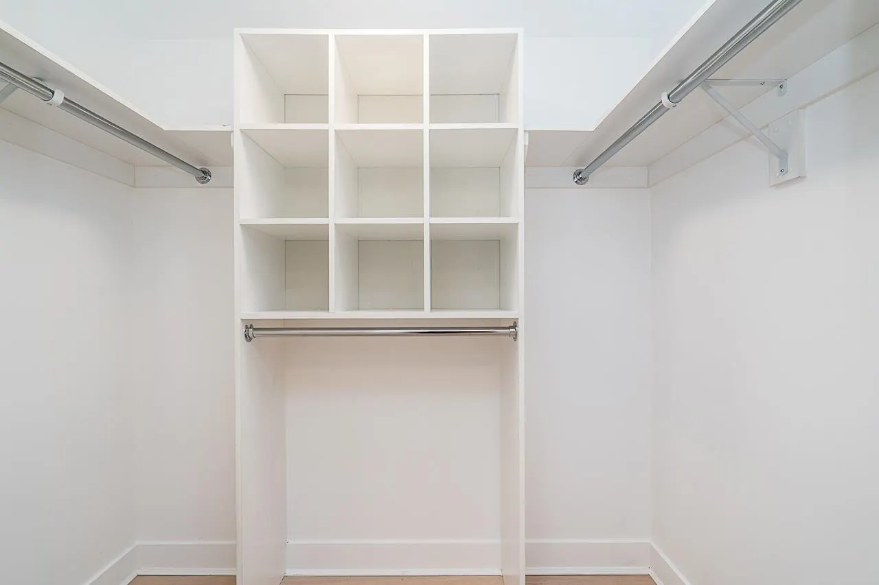 1003 1483 Homer Street