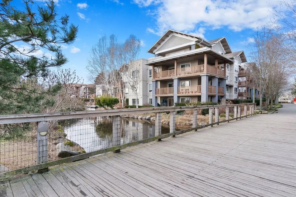 132 5600 Andrews Road